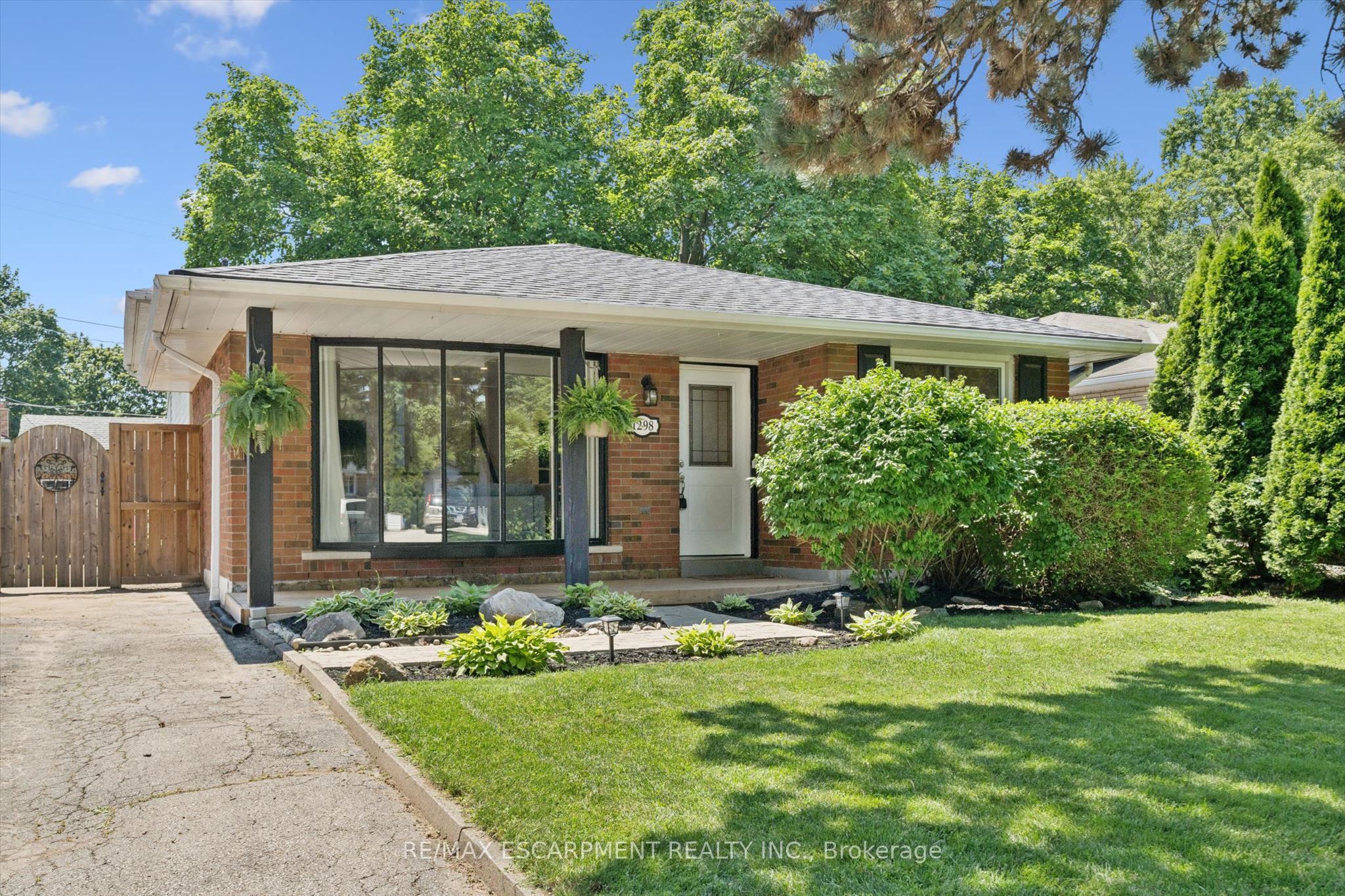 1298 Rosemary Crescent, Burlington, ON L7P 2P4 photo 4