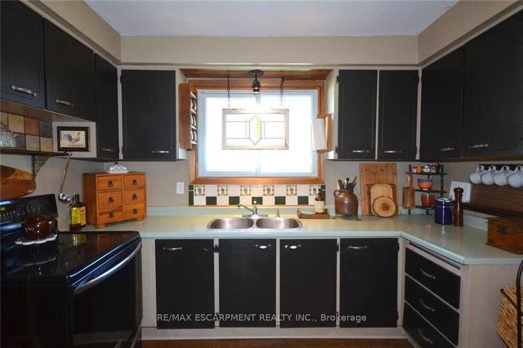 1298 Rosemary Crescent, Burlington, ON L7P 2P4 photo 5