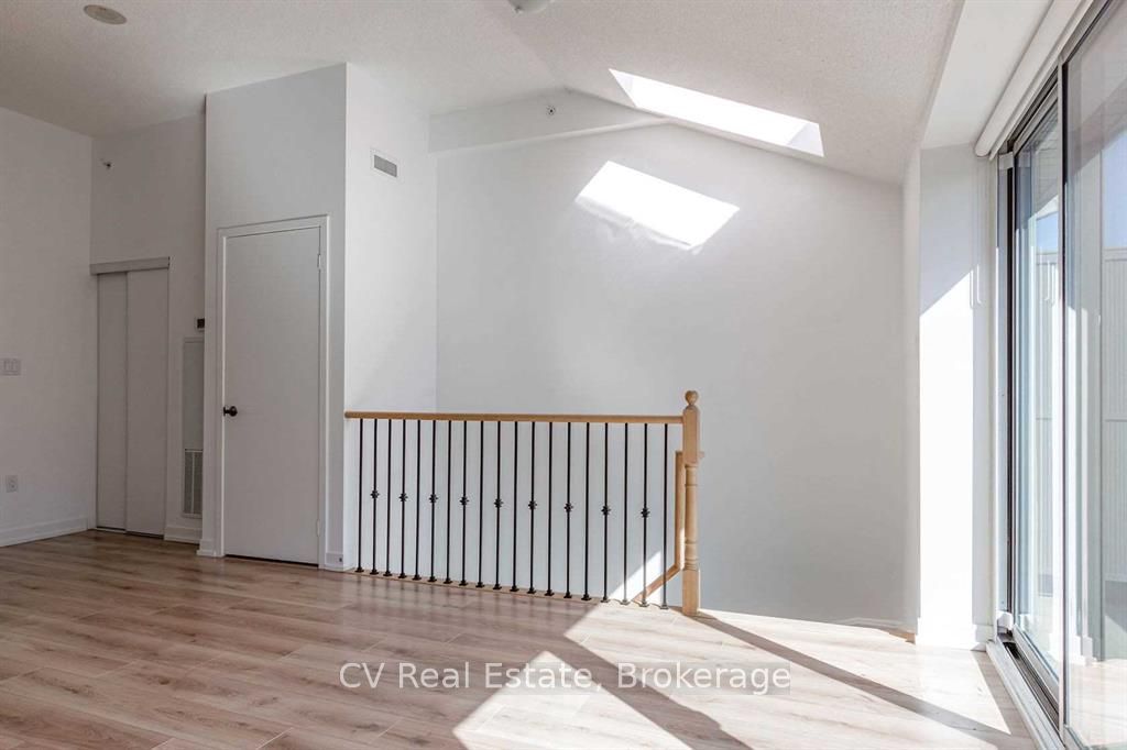 1410 Dupont Street 412, Toronto, ON M6H 0B6 photo 4