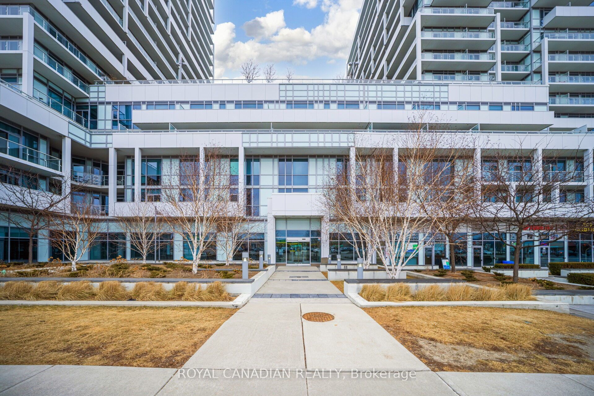 55 Speers Road 308, Oakville, ON L6K 0H9 photo 2