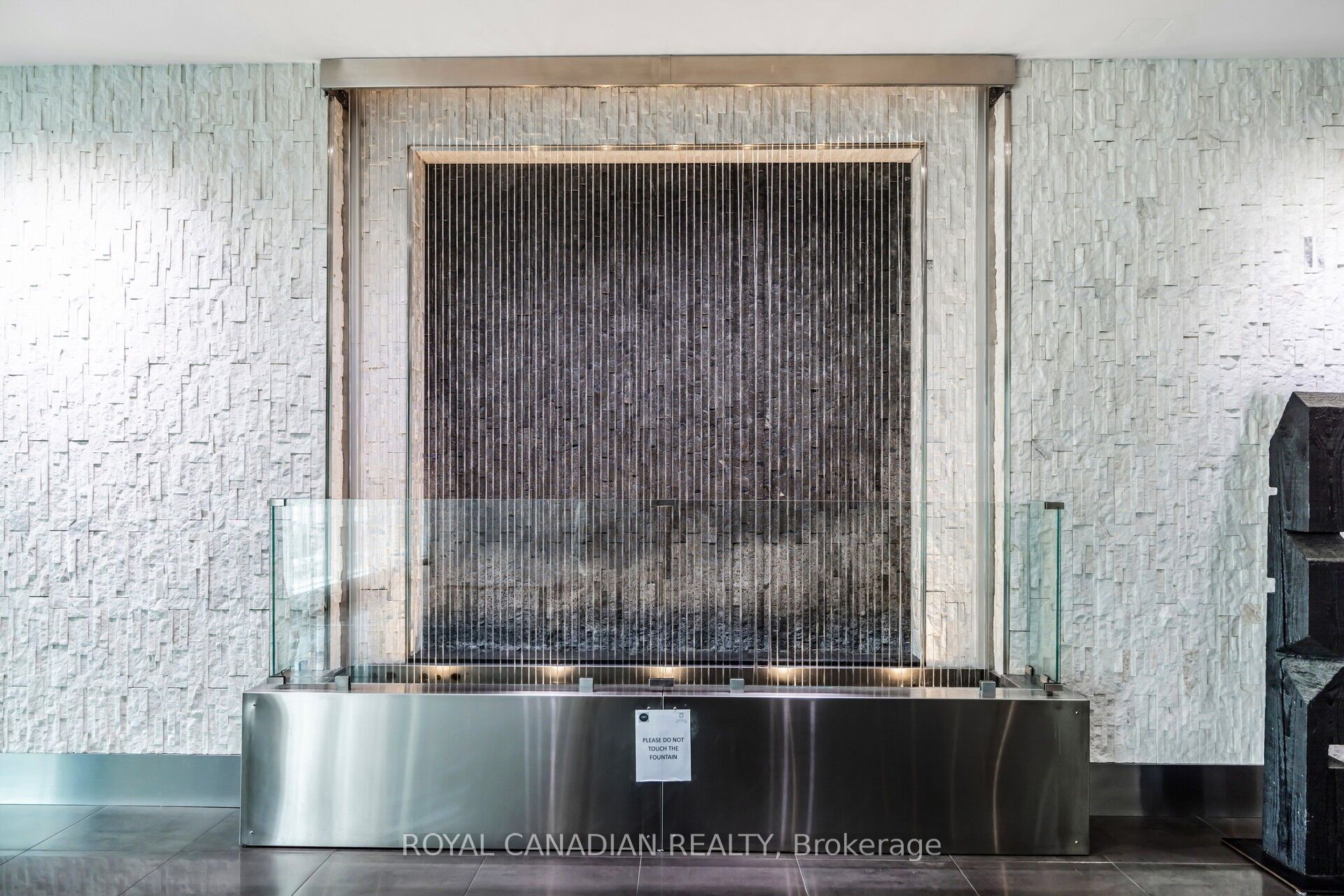 55 Speers Road 308, Oakville, ON L6K 0H9 photo 5