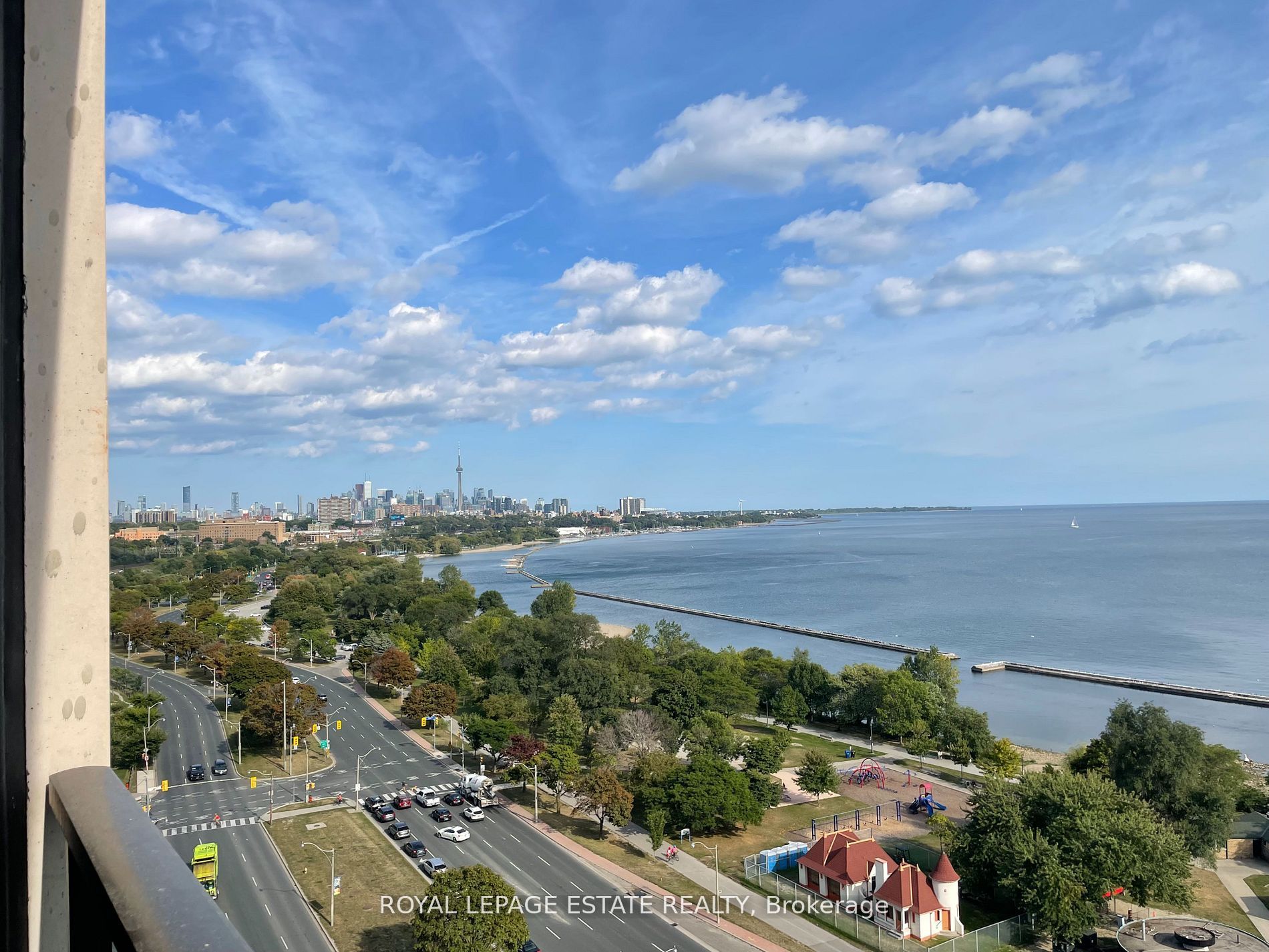 1928 Lake Shore Boulevard W 1608, Toronto, ON M6S 0B1 photo 2