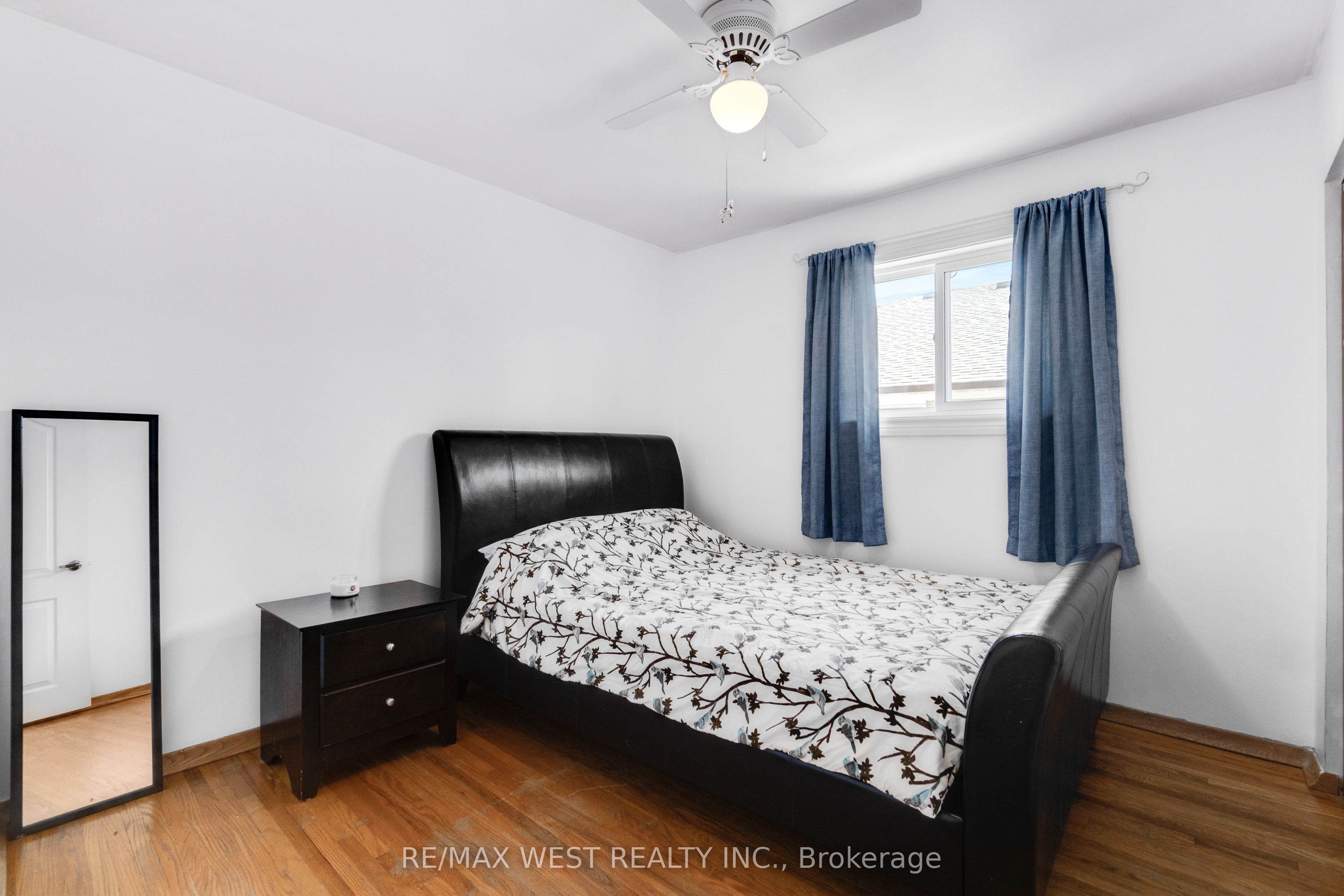 246 Verobeach Boulevard, Toronto, ON M9M 1R6 photo 5