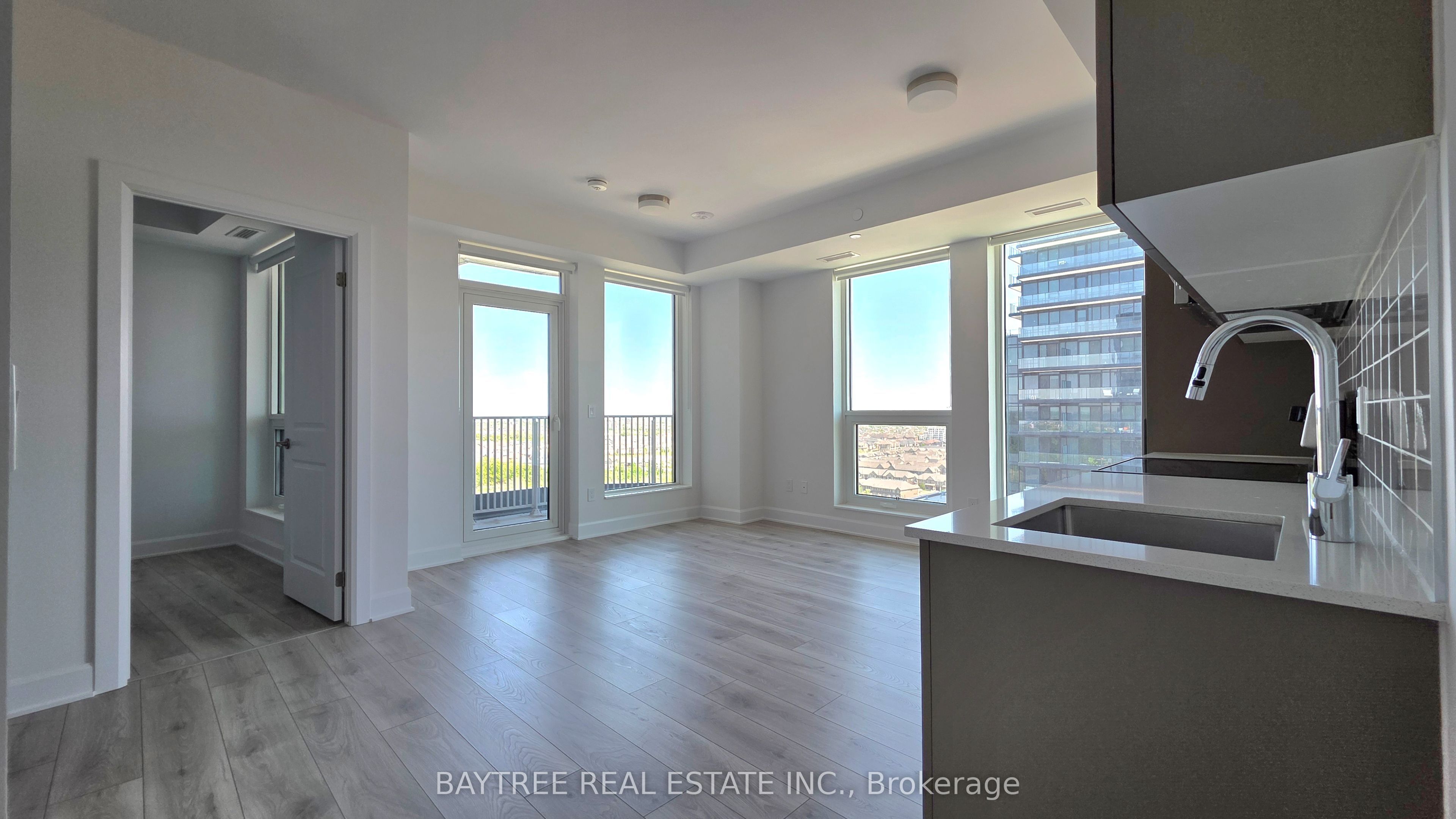 3240 William Coltson Avenue 1801, Oakville, ON L6H 8C8
