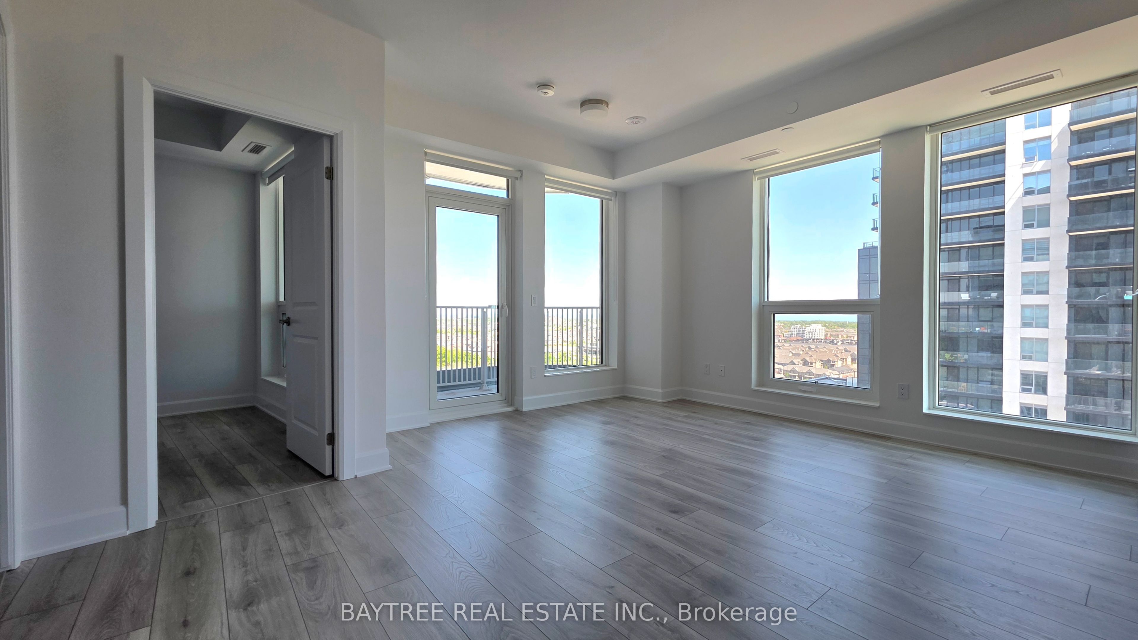 3240 William Coltson Avenue 1801, Oakville, ON L6H 8C8 photo 2