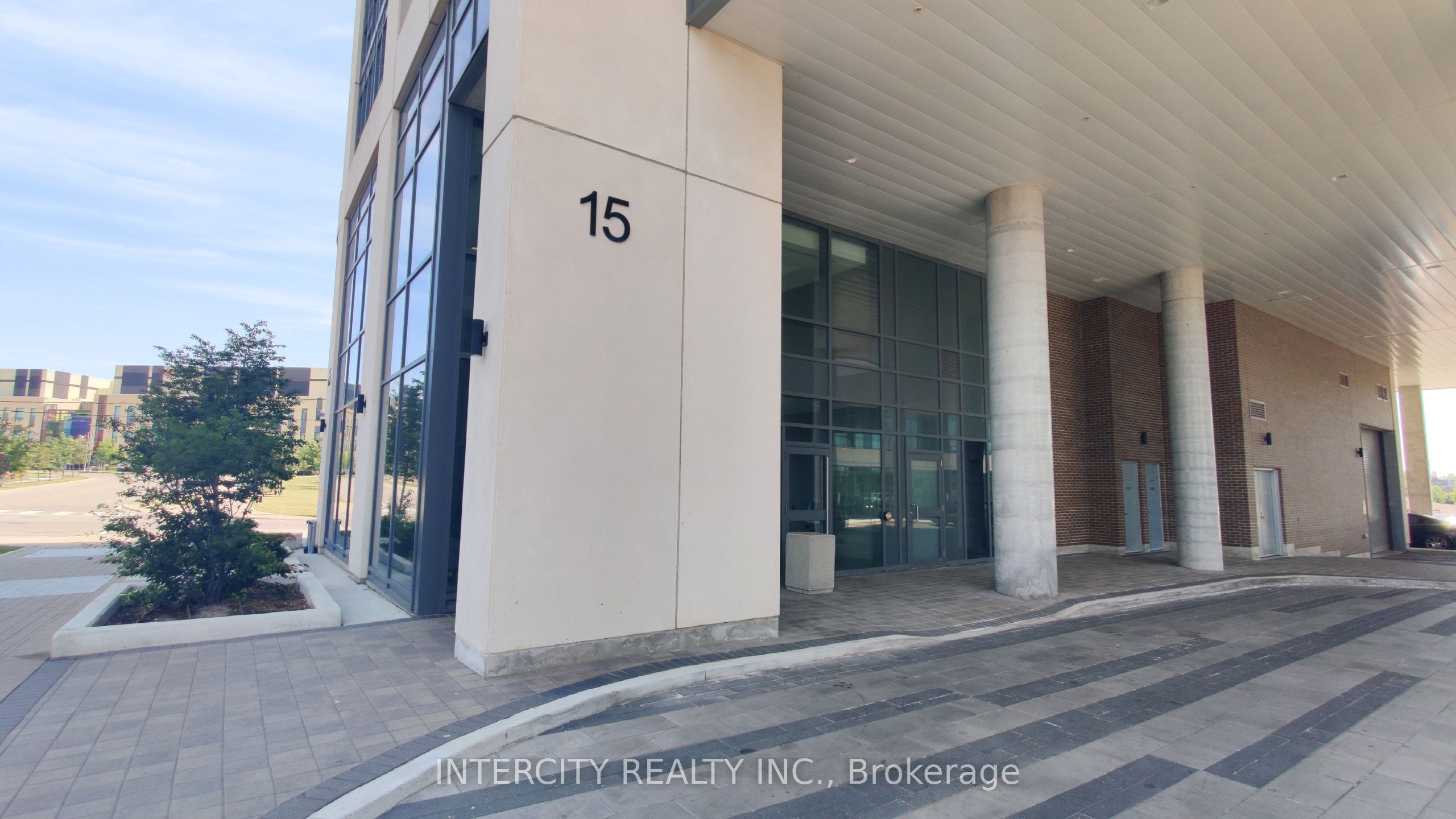 15 Lynch Street 2205, Brampton, ON L6W 2Z8 photo 3