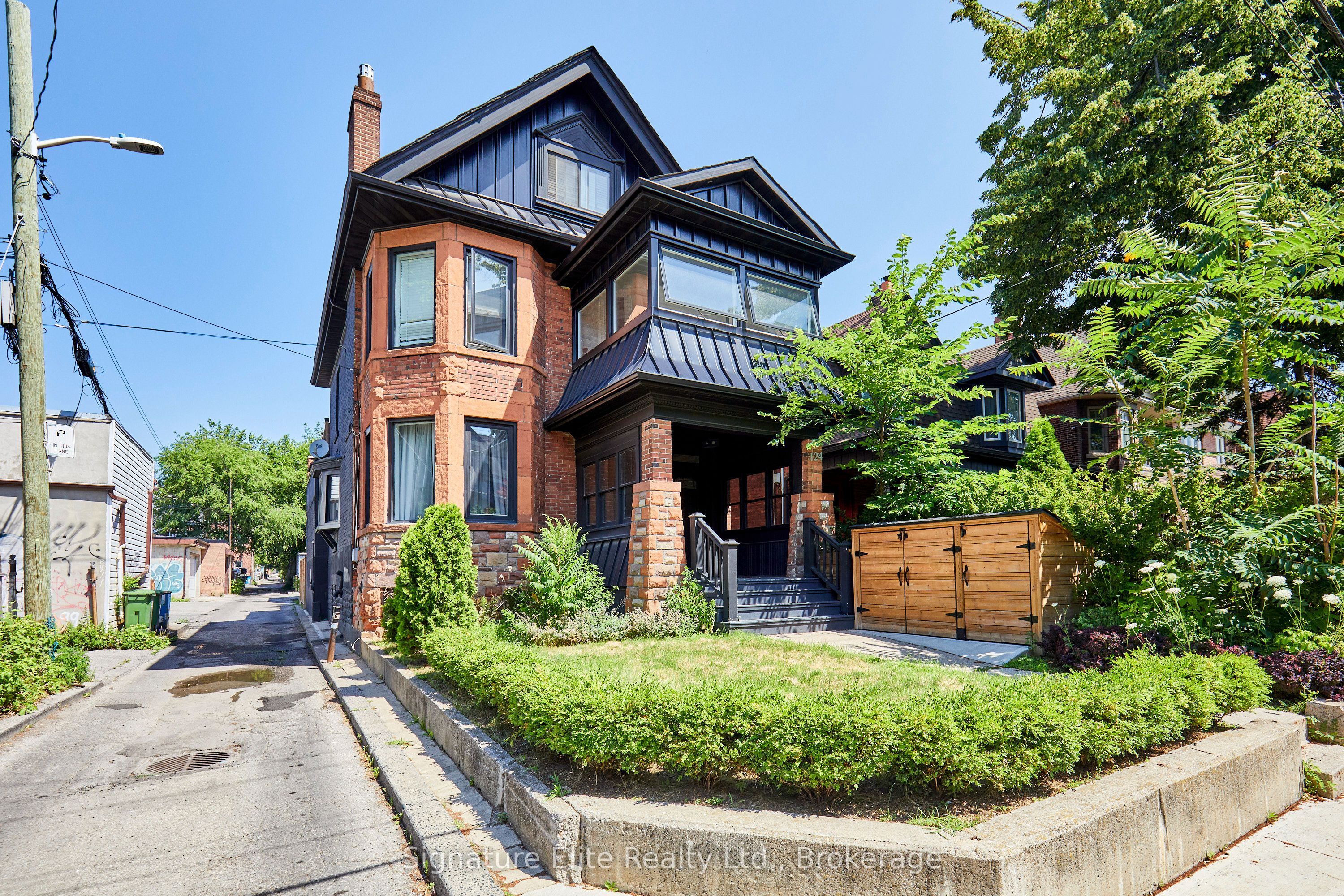 124 Geoffrey Street Upper, Toronto, ON M6R 1P3 photo 4