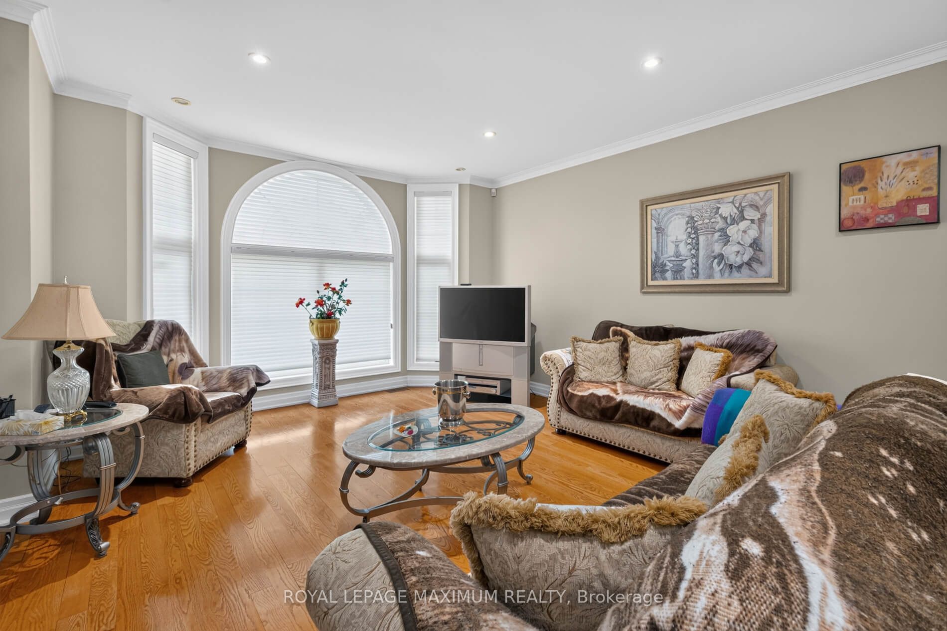 378 Rustic Road, Toronto, ON M6L 1W7 photo 5