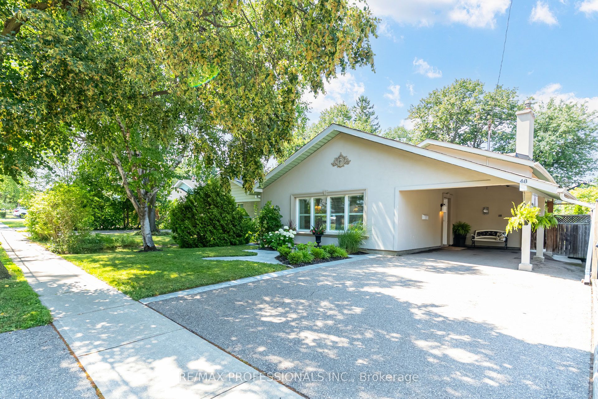 48 Genthorn Avenue, Toronto, ON M9W 2S9 photo 2