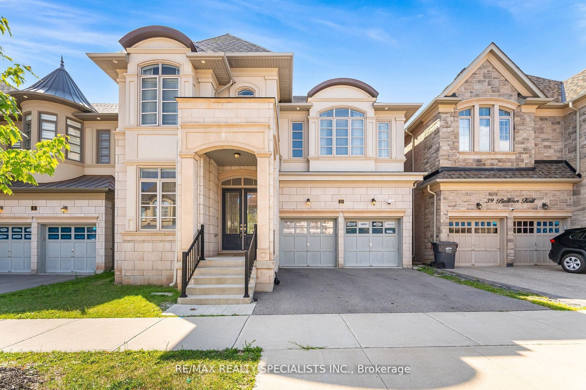 53 Threshingmills Boulevard, Oakville, ON L6H 0V6