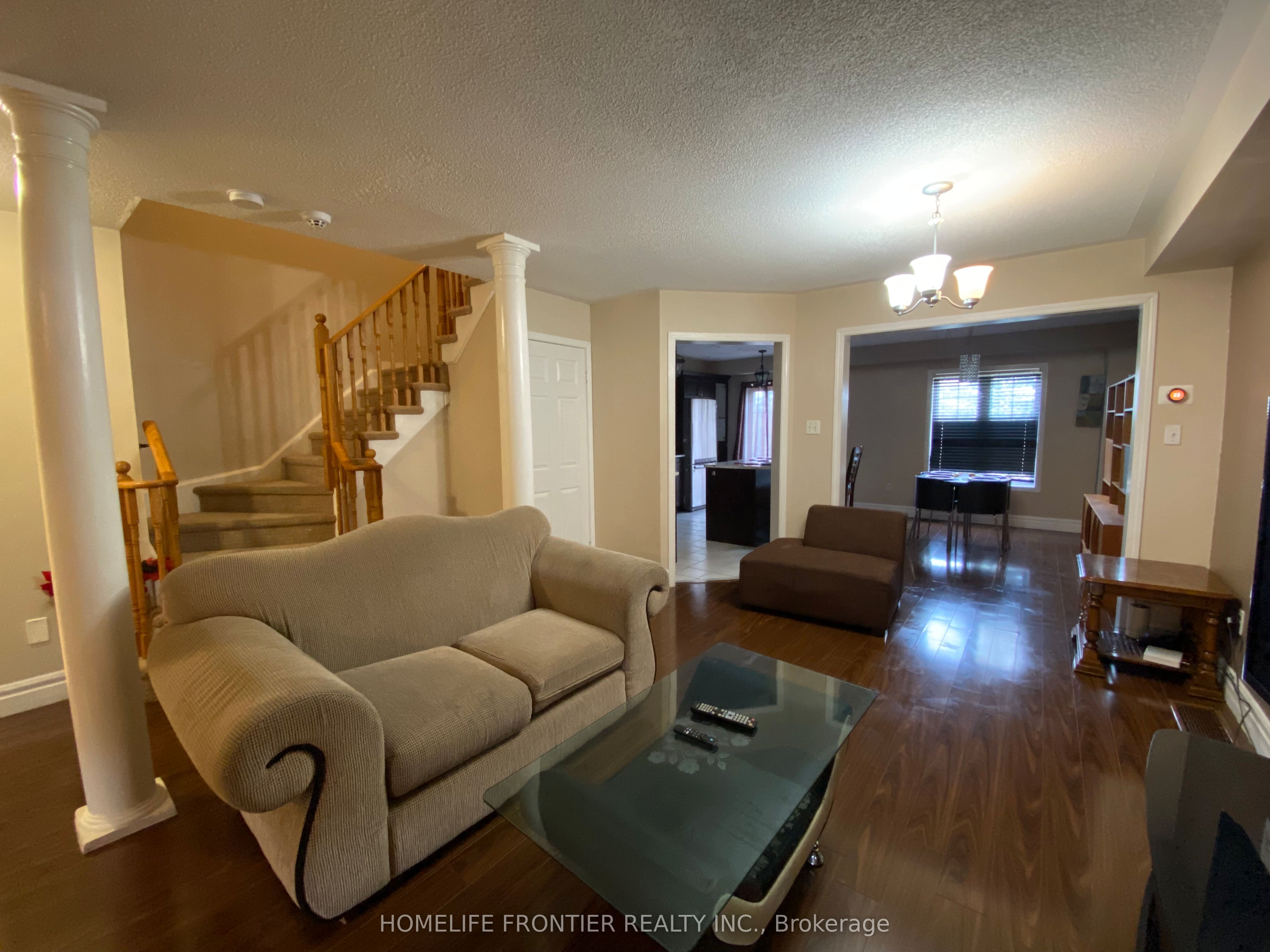 40 Stirrup Court, Brampton, ON L6X 4Y1 photo 3