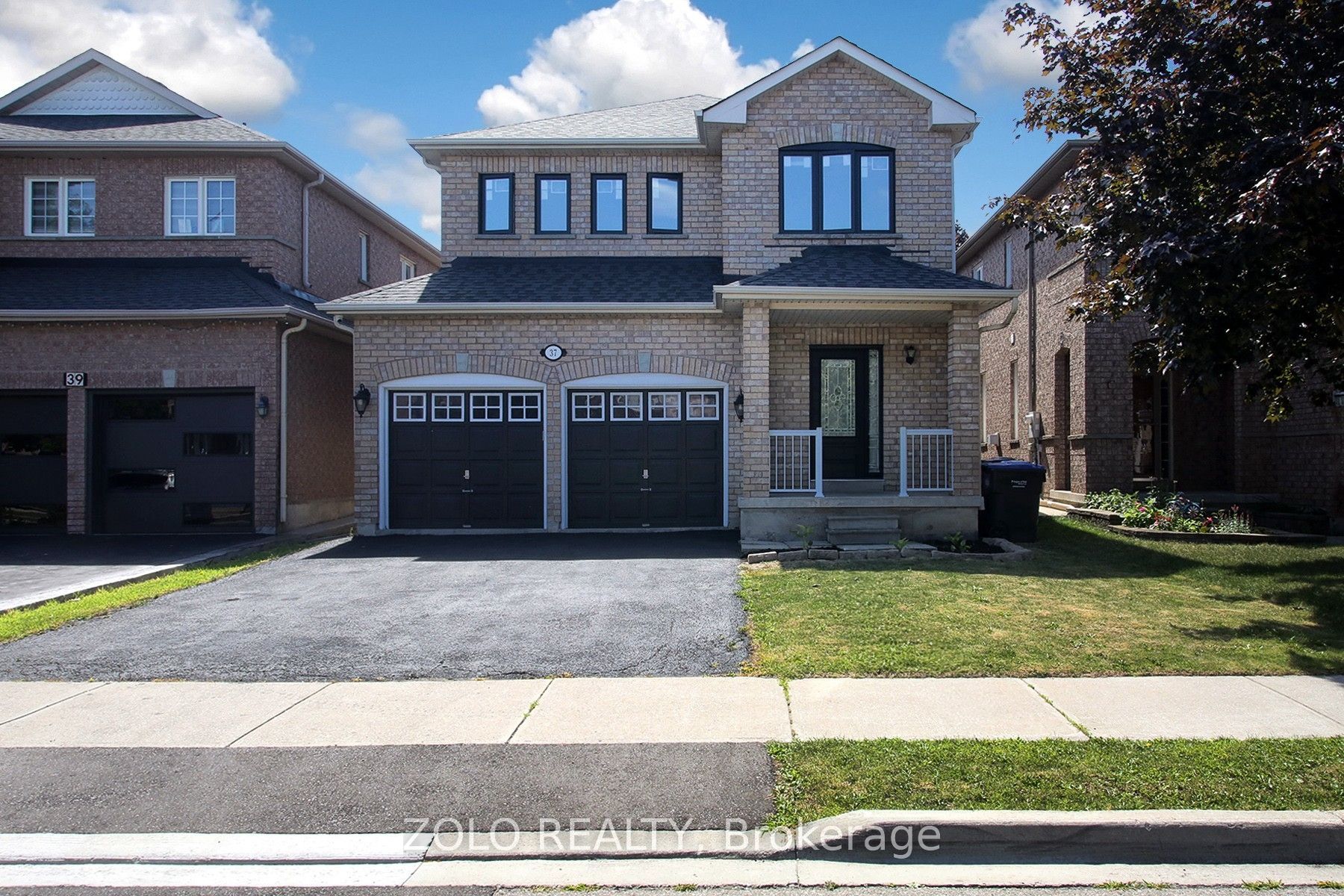37 S Sewells Lane S, Brampton, ON L7A 2Z9 photo 2