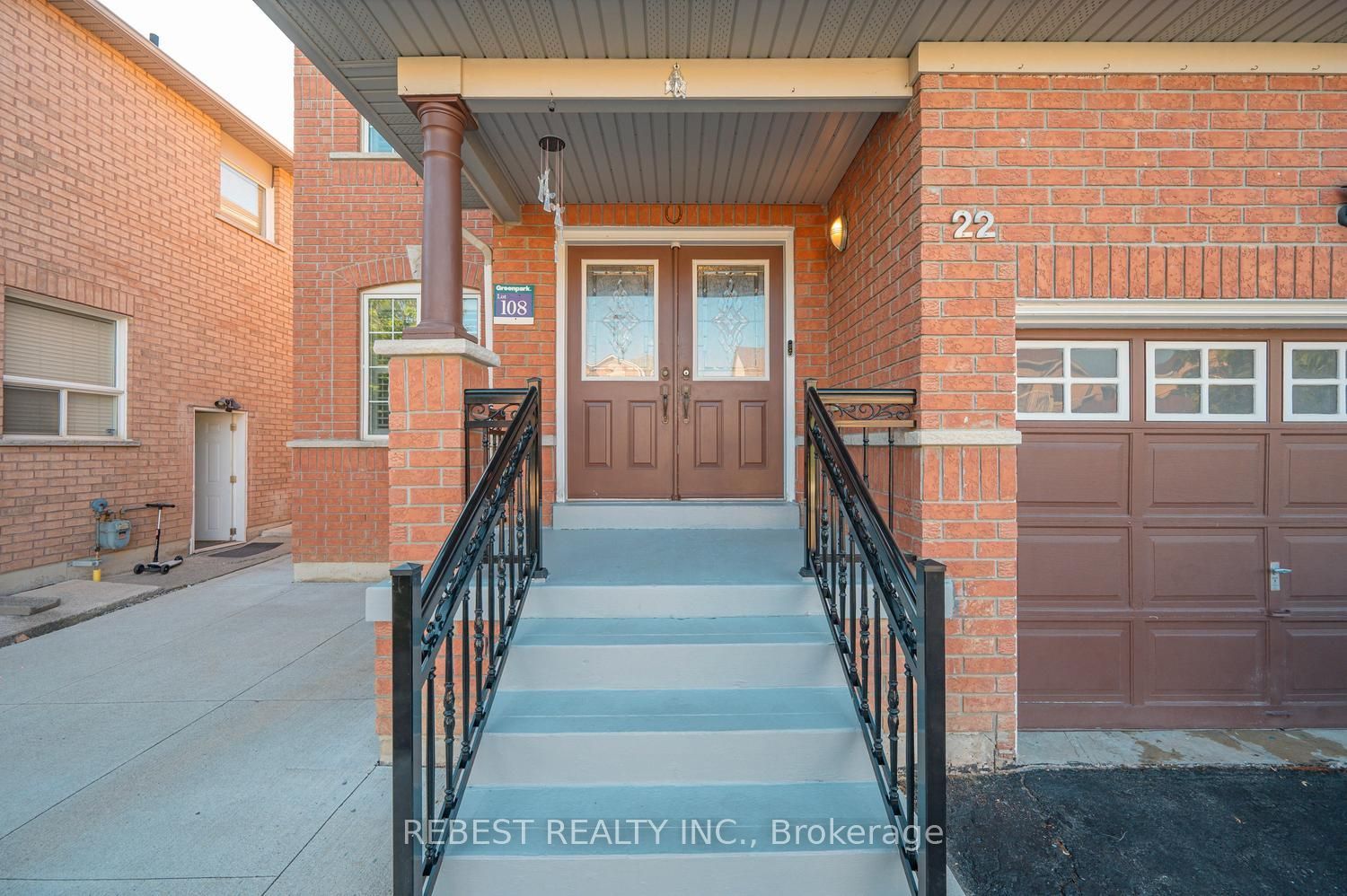 22 Gore Valley Trail, Brampton, ON L6P 1N7 photo 4