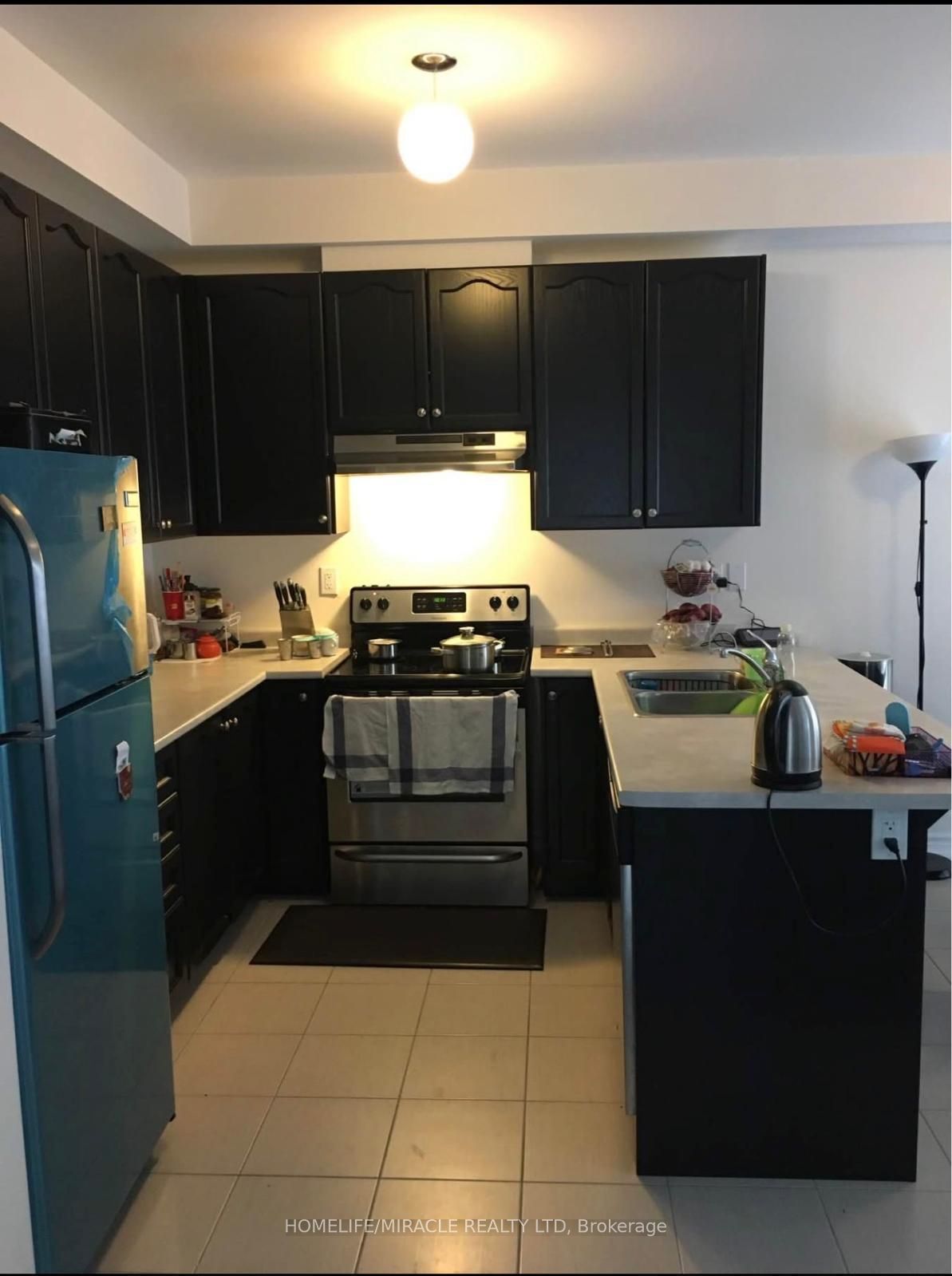 82 Aspen Hills Road, Brampton, ON L6Y 0H8 photo 3