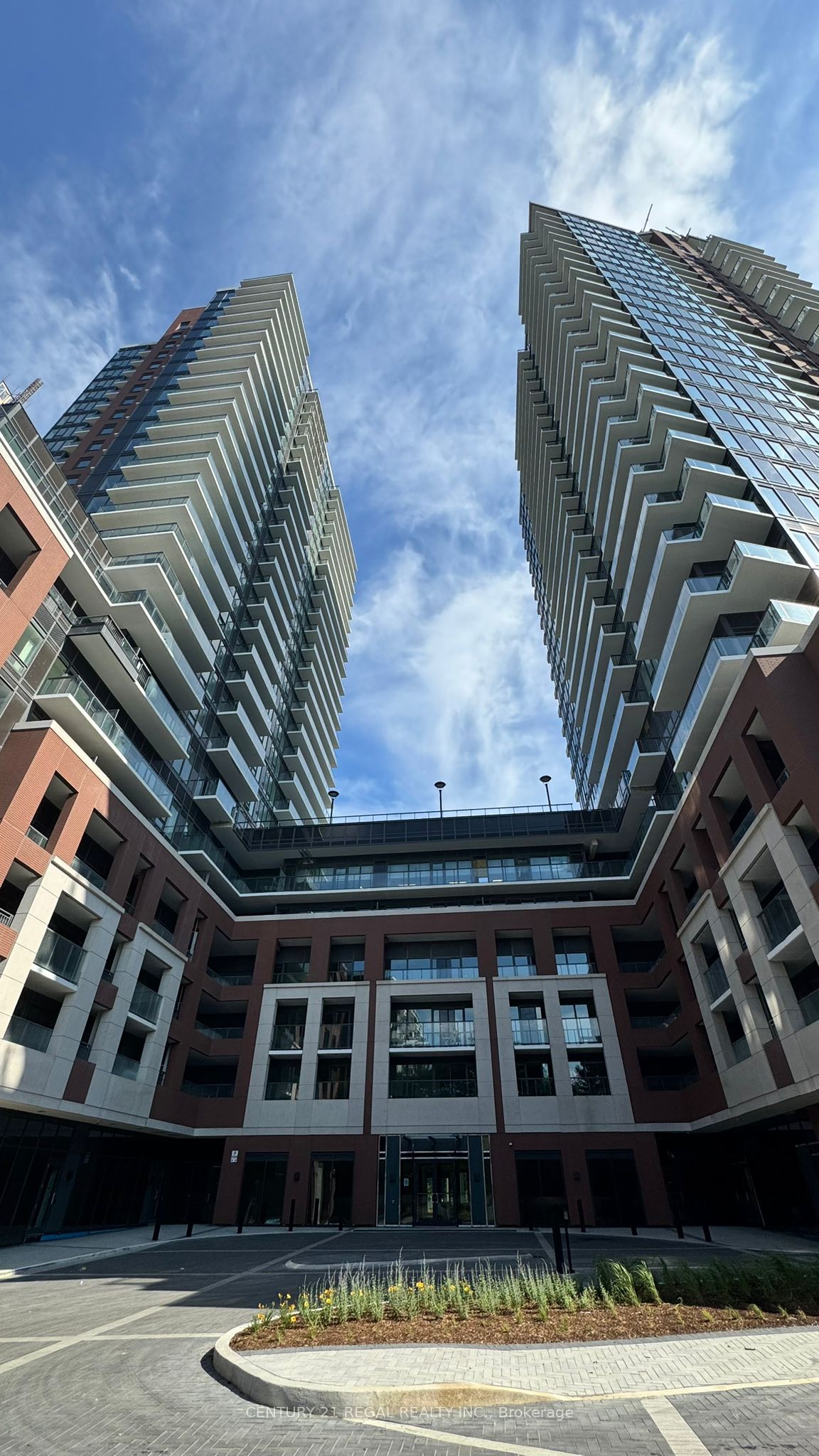 4010 Eglinton Avenue W 427, Toronto, ON M9A 0G5 photo 2