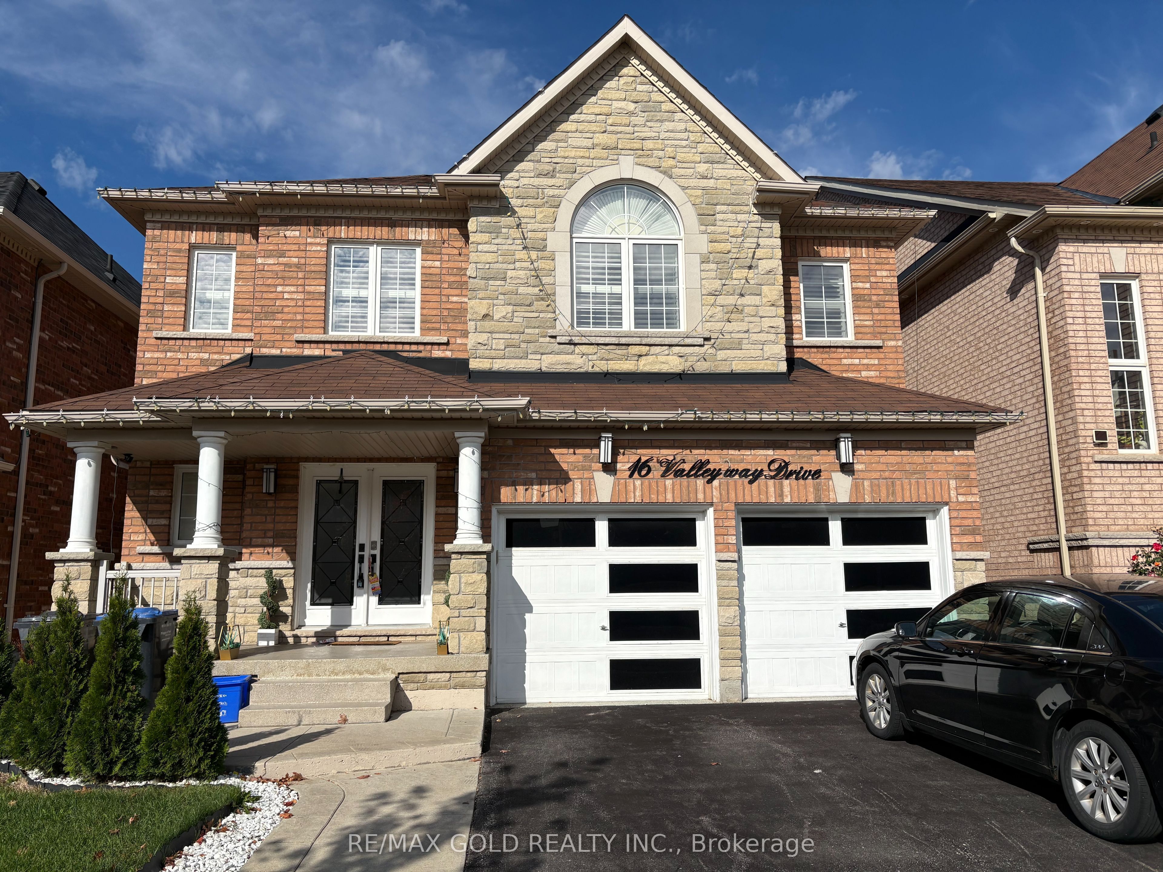 16 Valleyway Drive, Brampton, ON L6X 5G3