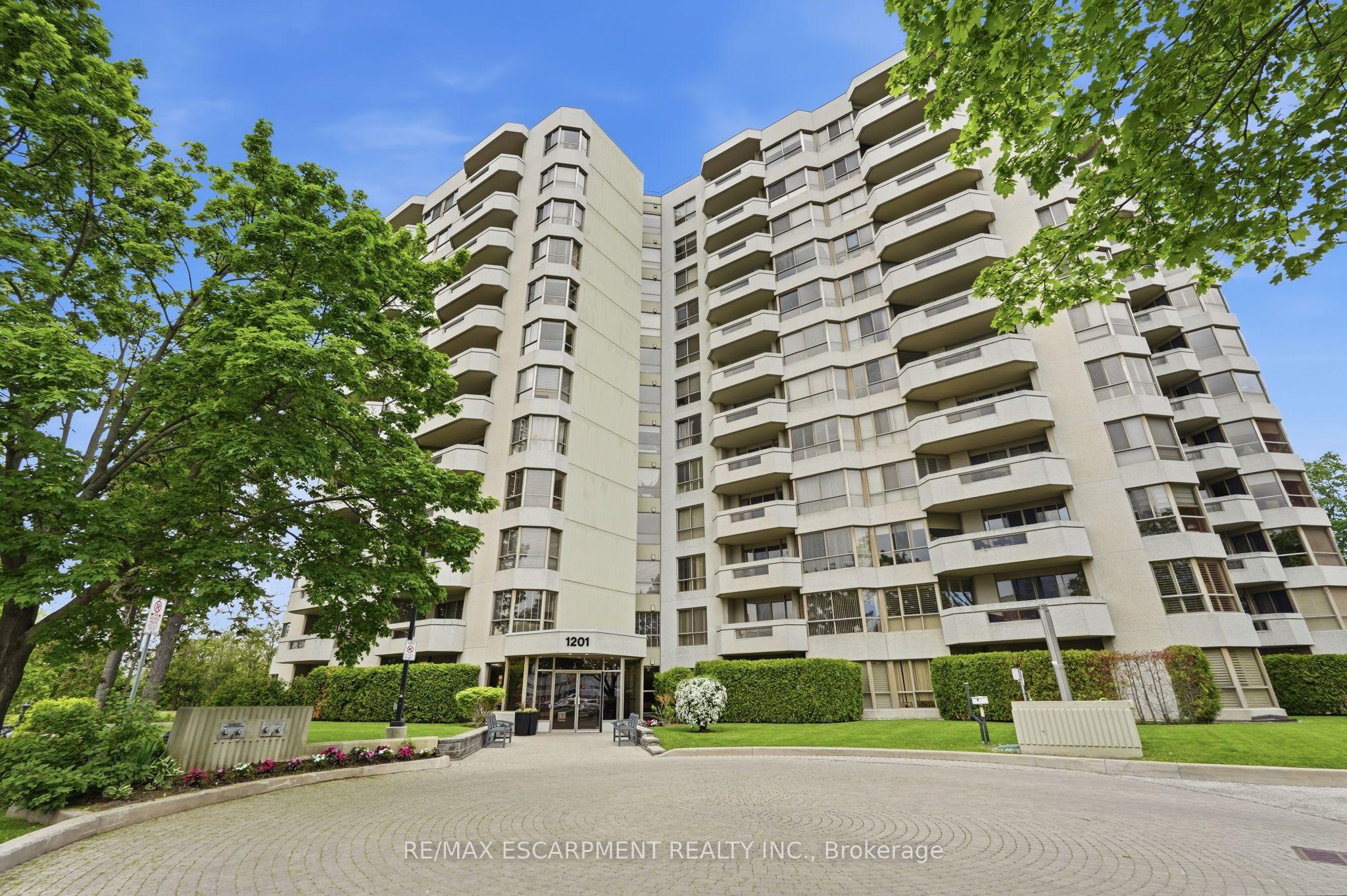 1201 North Shore Boulevard E 1003, Burlington, ON L7S 1Z5