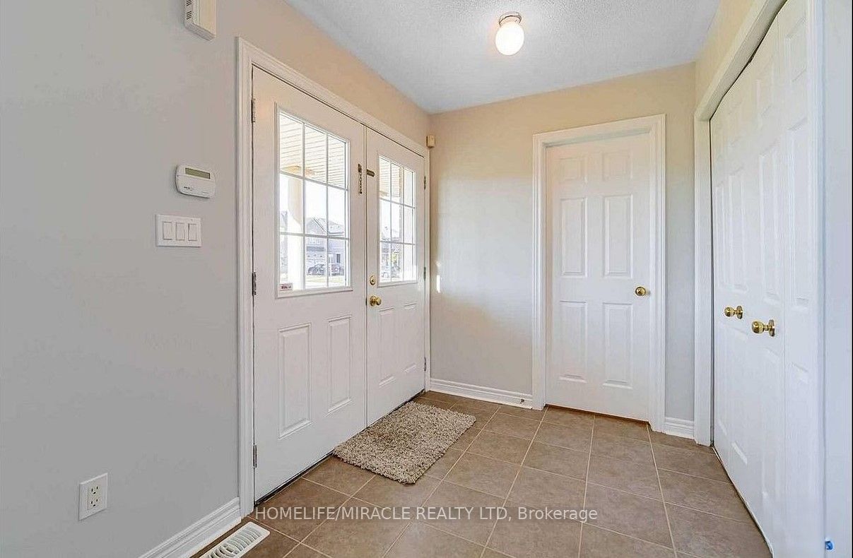 1439 Costigan Road, Milton, ON L9T 0Y7 photo 5