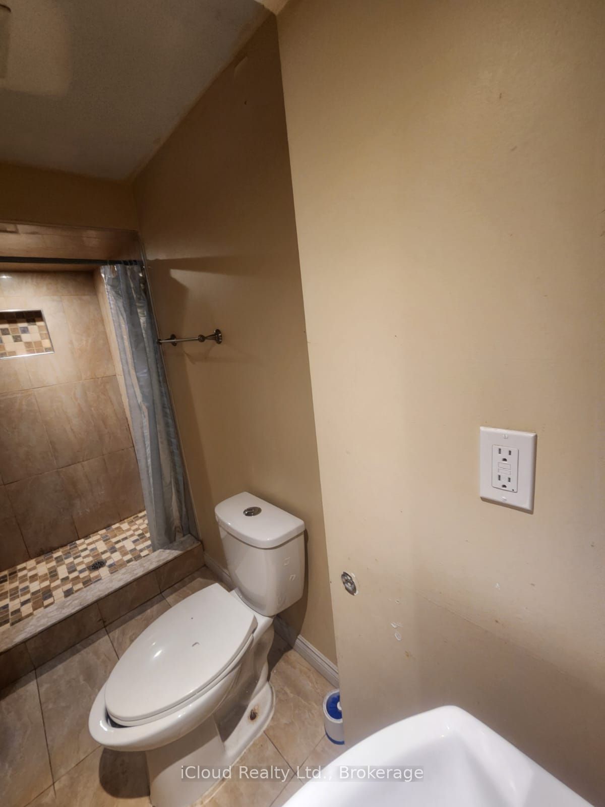 2631 Roblo Road, Mississauga, ON L5L 1V8 photo 5