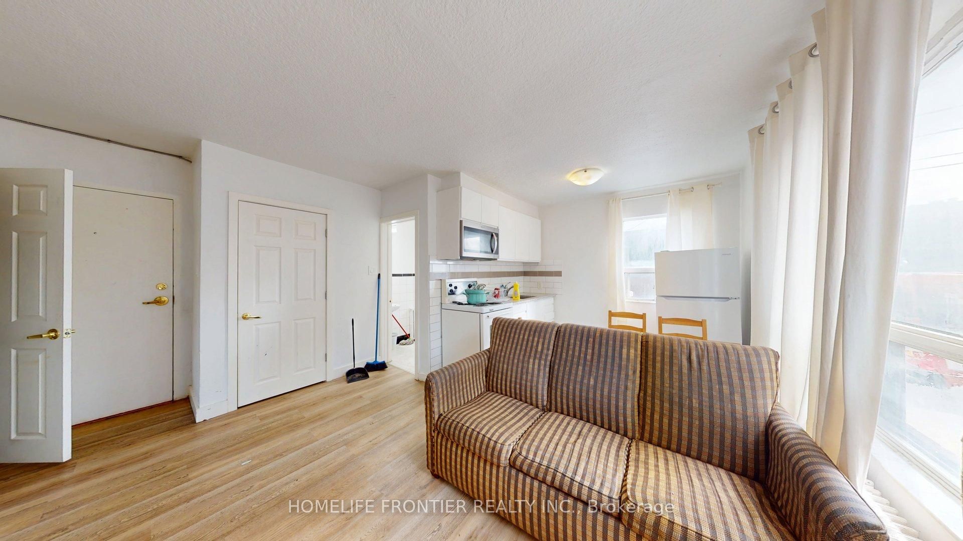 1110 Weston Road 4, Toronto, ON M6N 3S4 photo 3