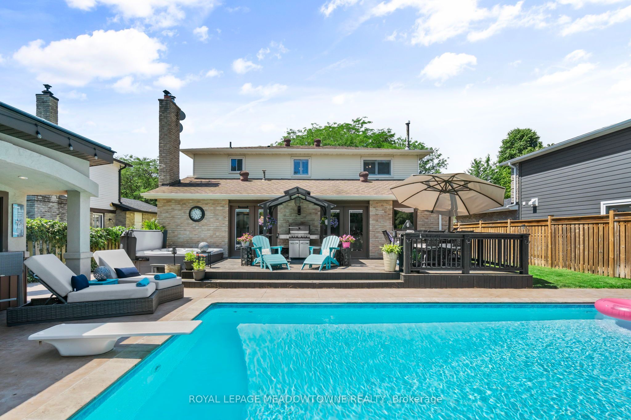608 Moorelands Crescent, Milton, ON L9T 4B5
