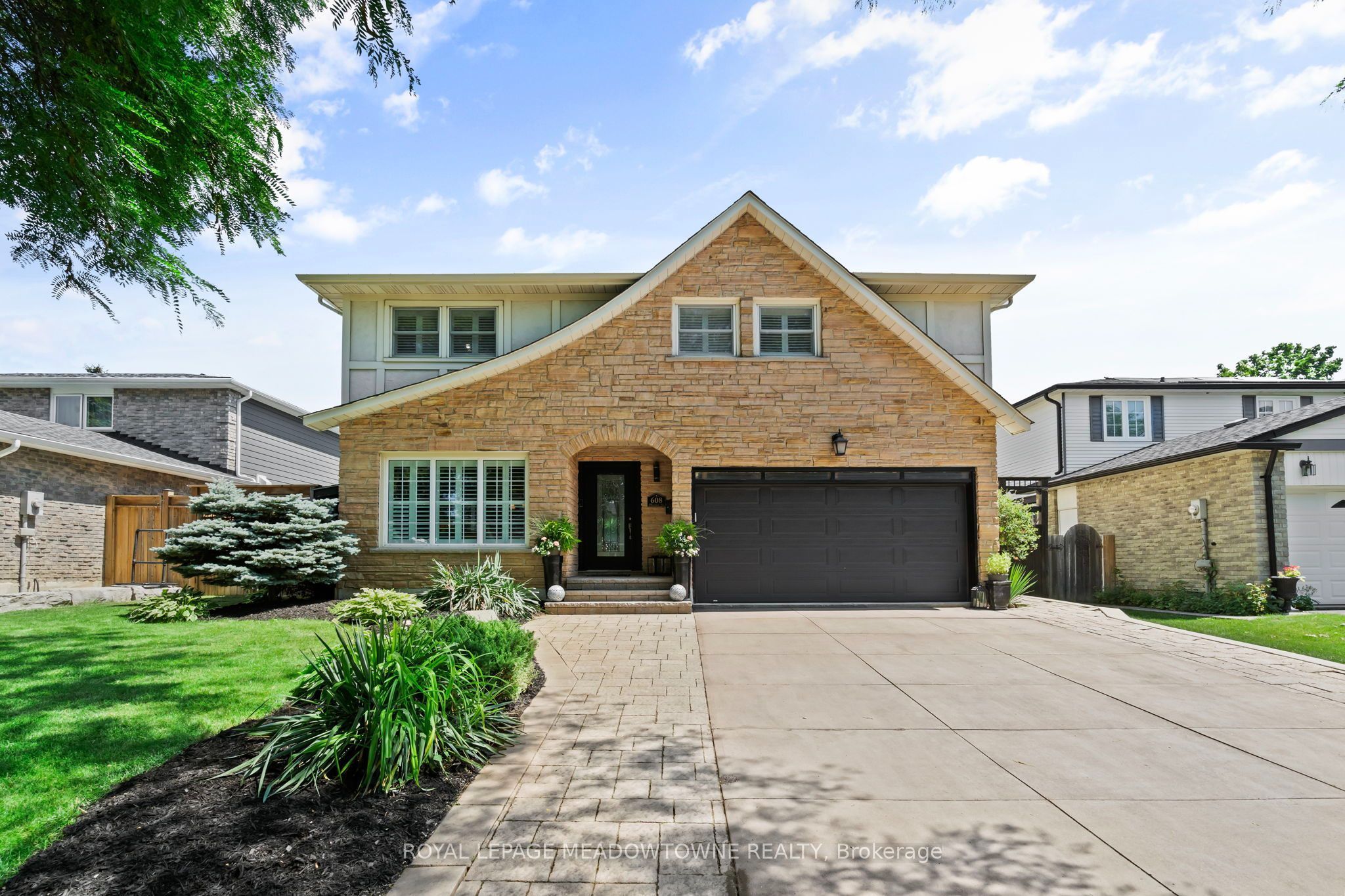 608 Moorelands Crescent, Milton, ON L9T 4B5 photo 2