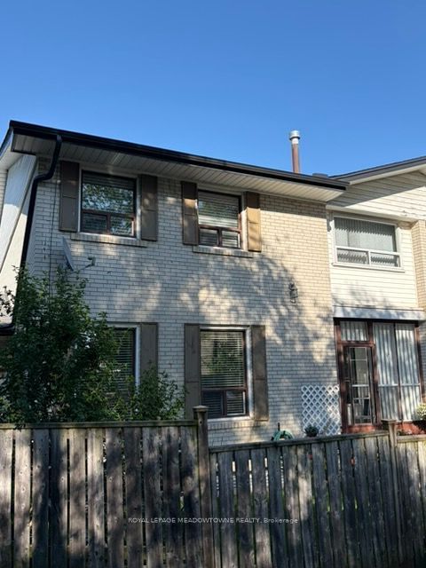 61 Ardglen Drive 19, Brampton, ON L6W 1V1 photo 2