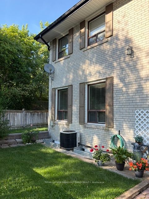 61 Ardglen Drive 19, Brampton, ON L6W 1V1 photo 4