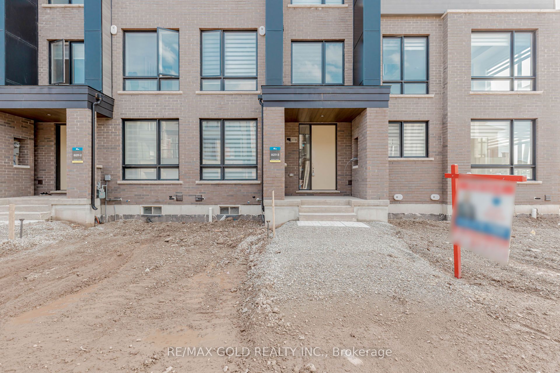 3118 Perkins Way, Oakville, ON L6H 7Z5 photo 2