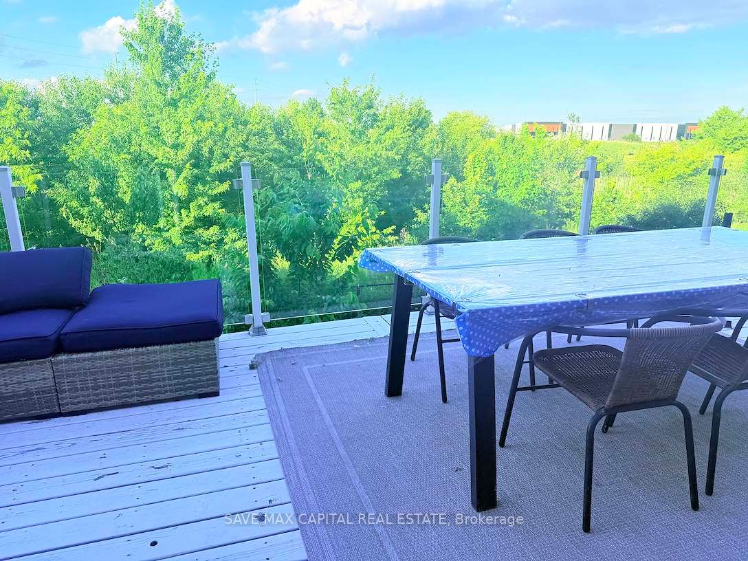 15 Apple Valley Way, Brampton, ON L6P 3R3 photo 4
