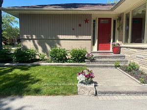 48 North Forster Park Drive, Oakville, ON L6K 1Z3 photo 2