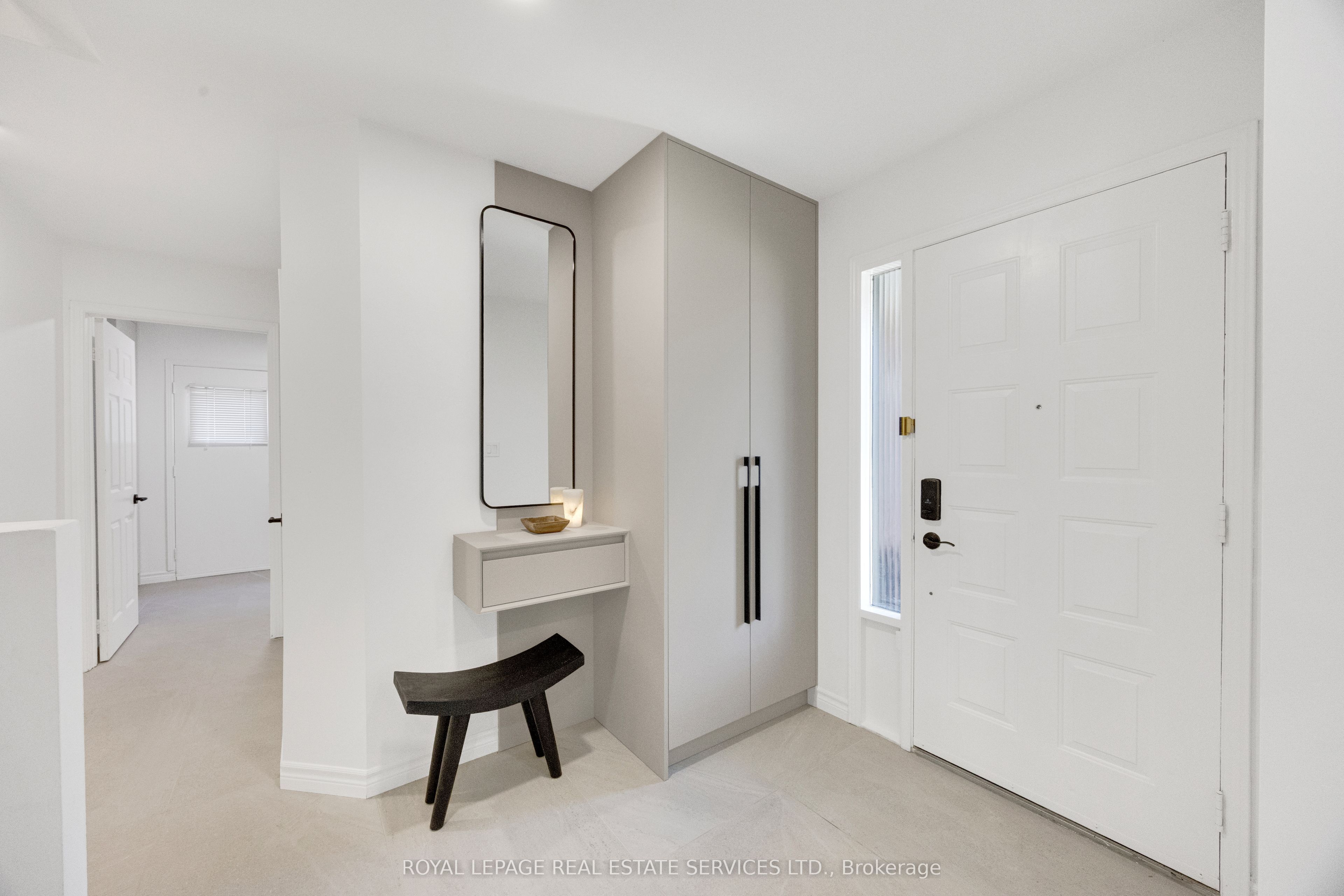 2048 Sixth Line, Oakville, ON L6H 3N2 photo 5