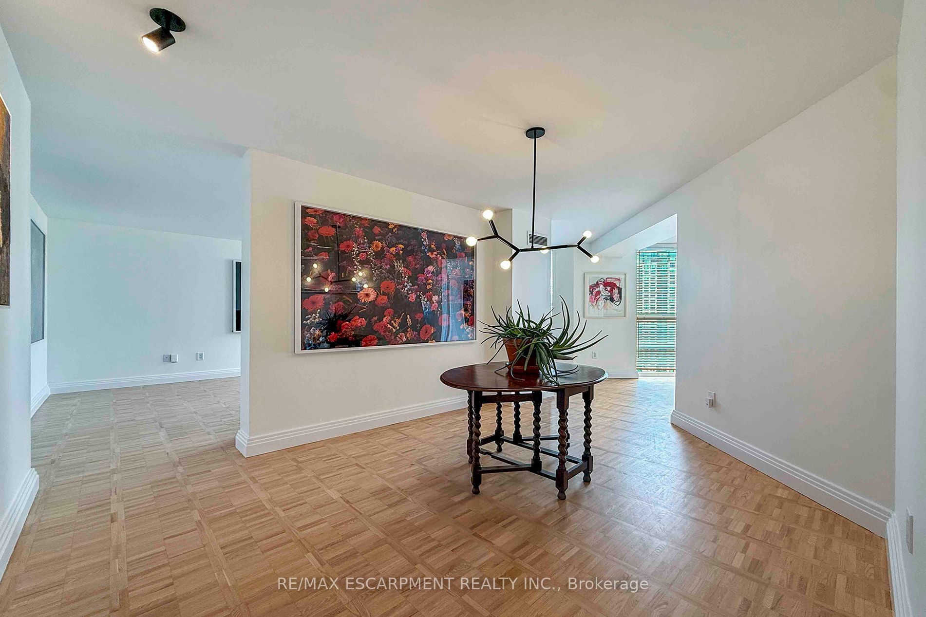 3650 Kaneff Crescent 2804, Mississauga, ON L5A 4A1 photo 4