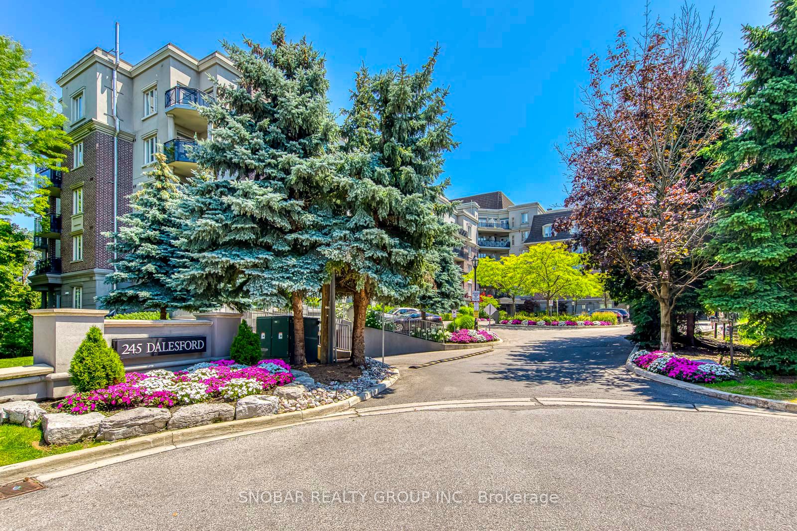 245 Dalesford Road 415, Toronto, ON M8Y 4H7