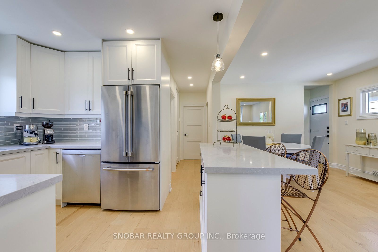 2257 Lawrence Avenue W, Toronto, ON M9P 2A4 photo 4