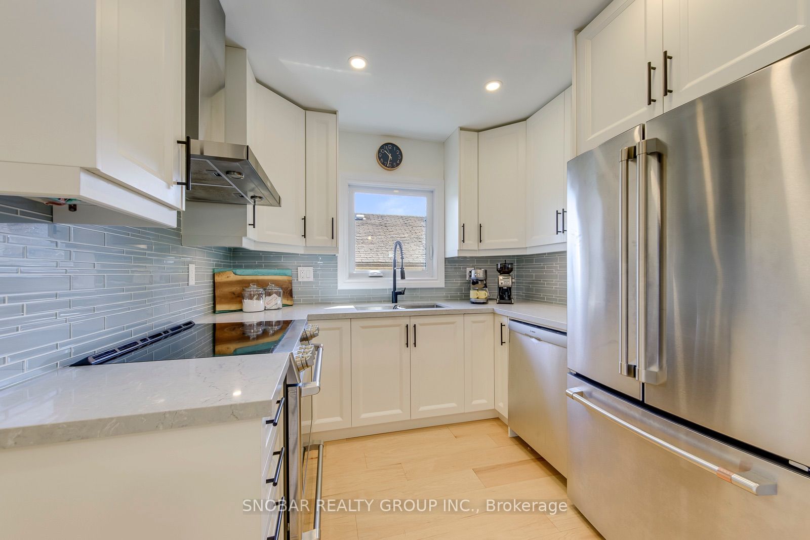 2257 Lawrence Avenue W, Toronto, ON M9P 2A4 photo 5