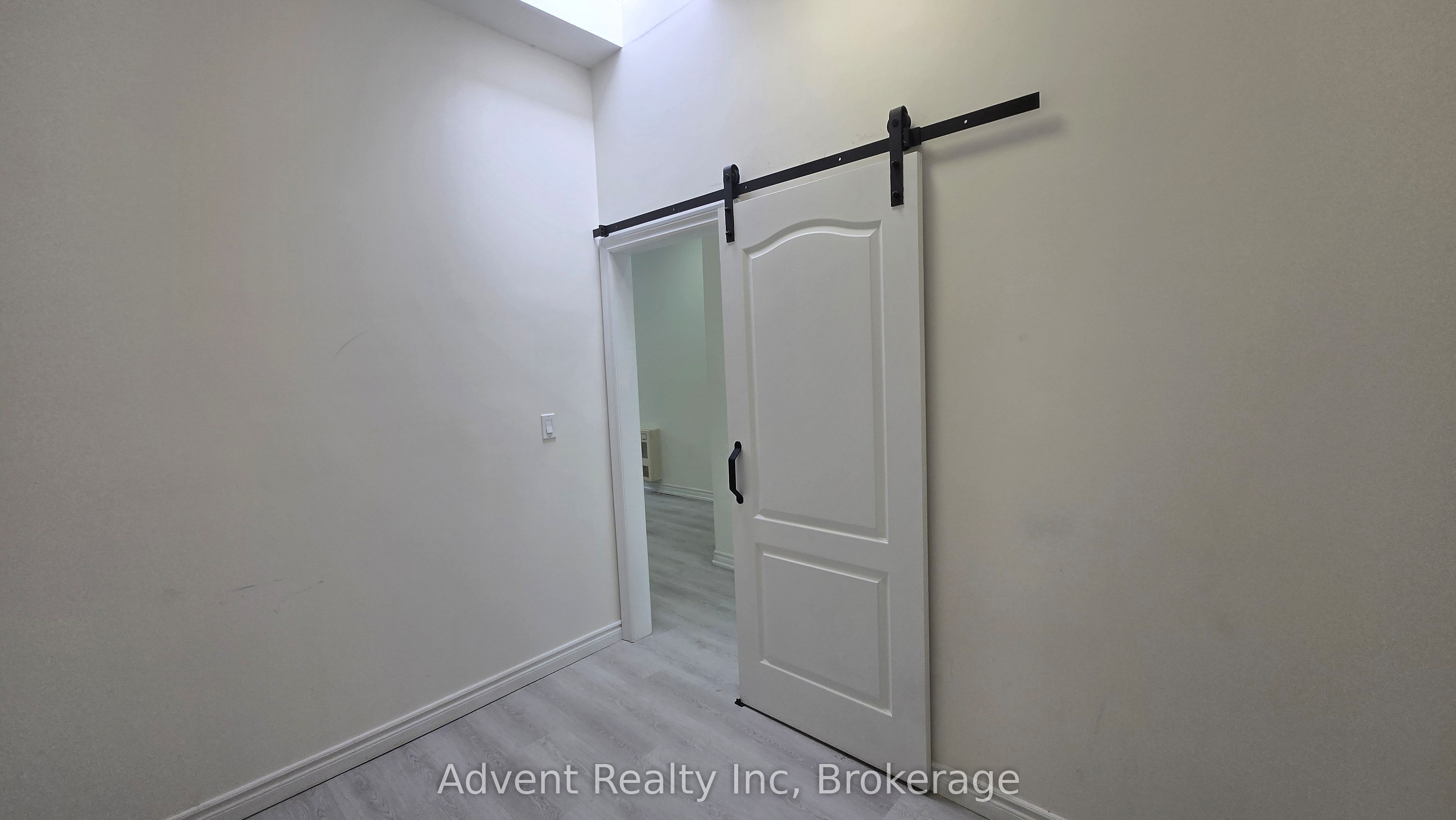 1454 Queen Street W 2nd Floor, Toronto, ON M6K 1M2 photo 5