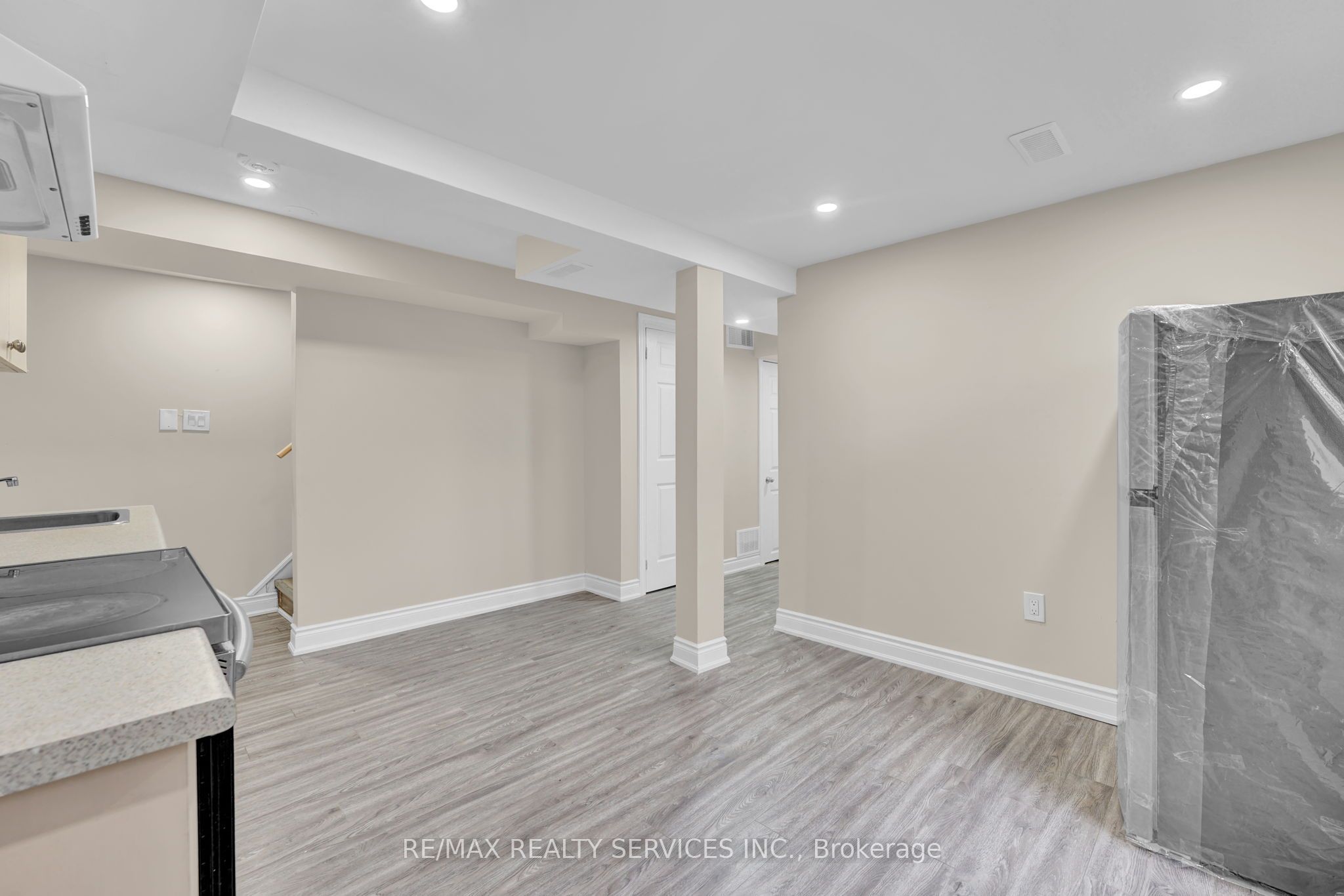 29 Hector Court, Brampton, ON L6S 1P1 photo 5