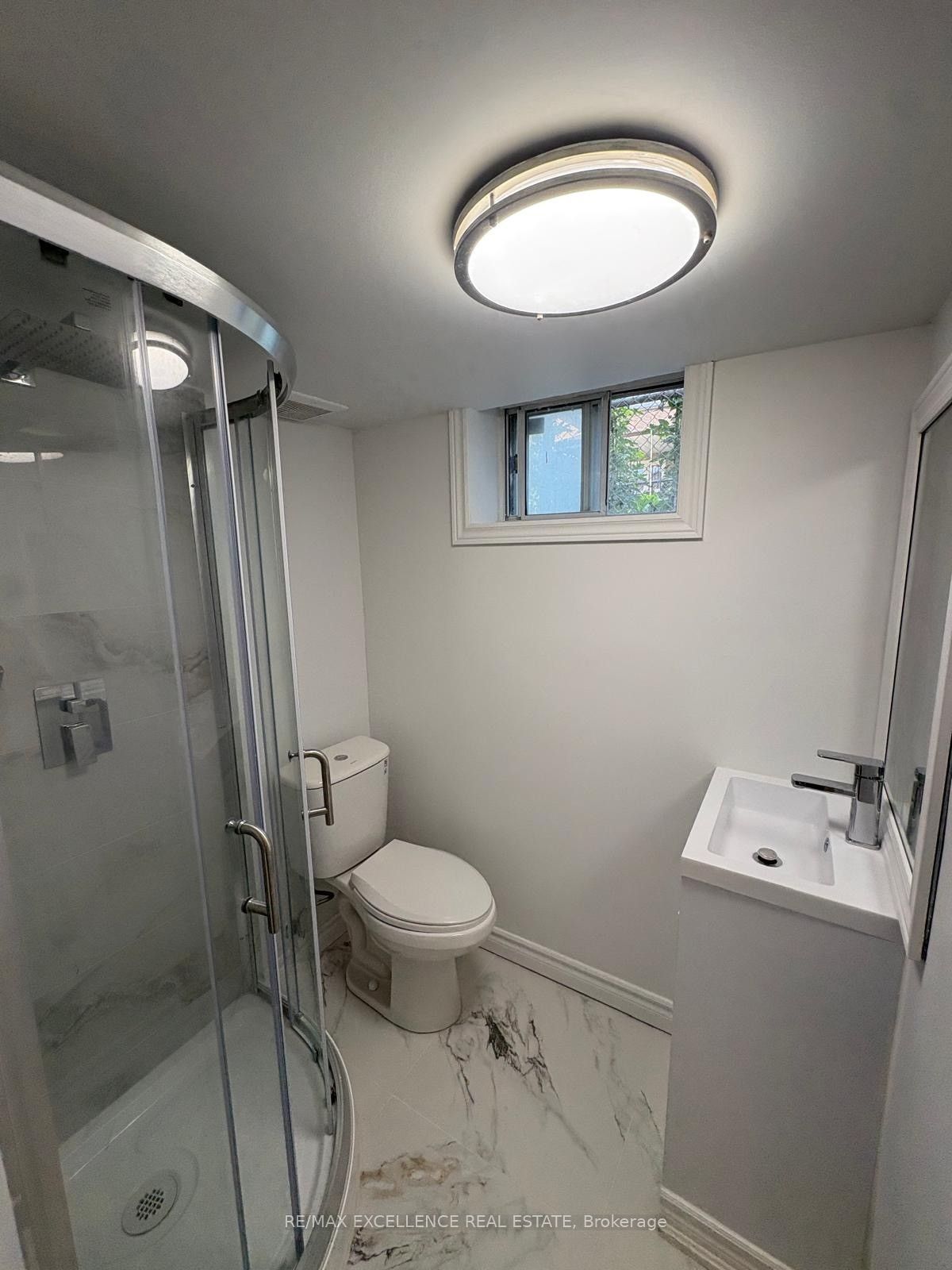 25 Garratt (Room) Boulevard, Toronto, ON M3K 1S8 photo 5