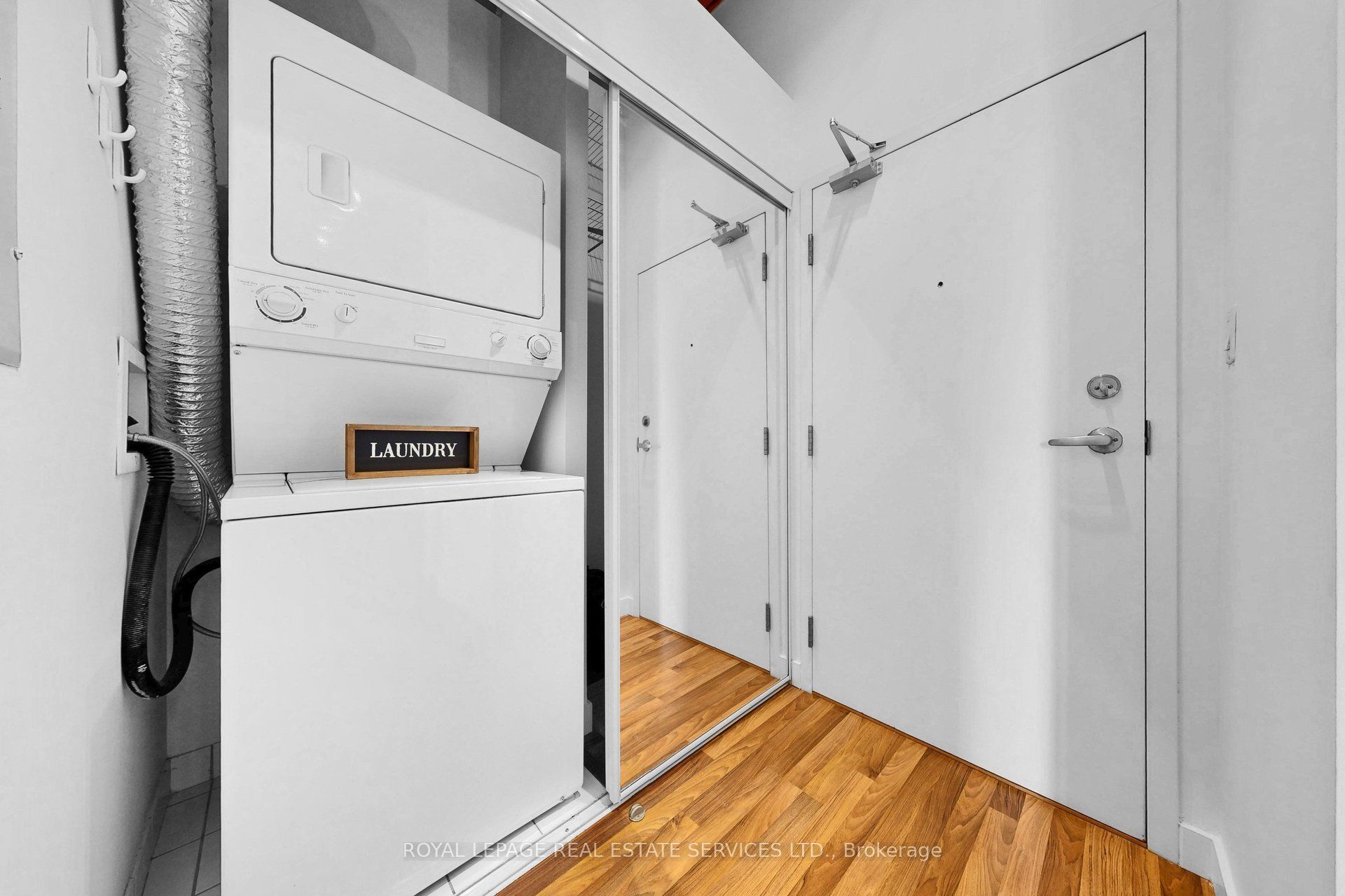 2154 Dundas Street W 405, Toronto, ON M6R 1X3 photo 4