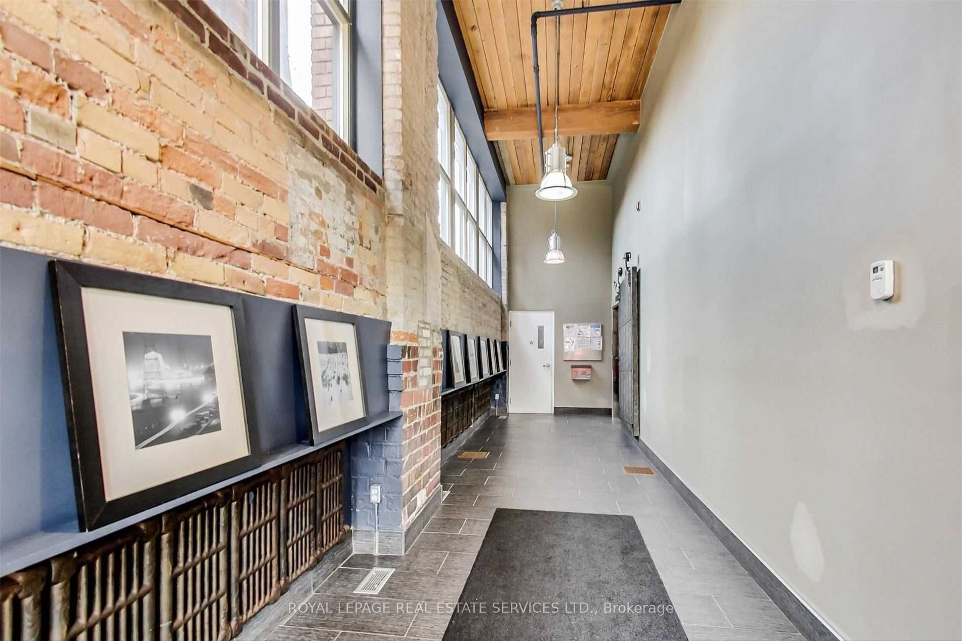2154 Dundas Street W 405, Toronto, ON M6R 1X3 photo 5
