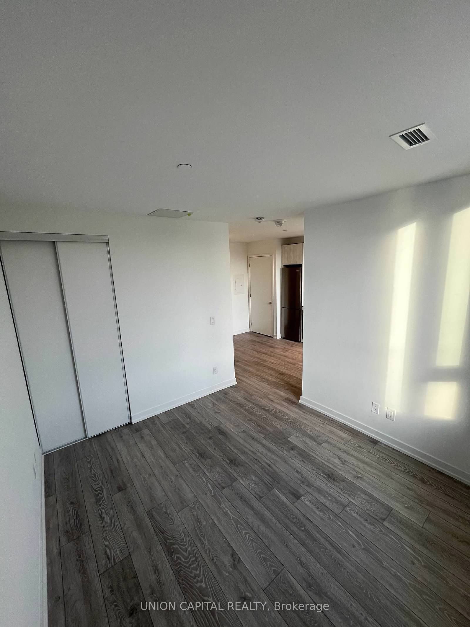 3100 Keele Street 320, Toronto, ON M3M 0E1 photo 5