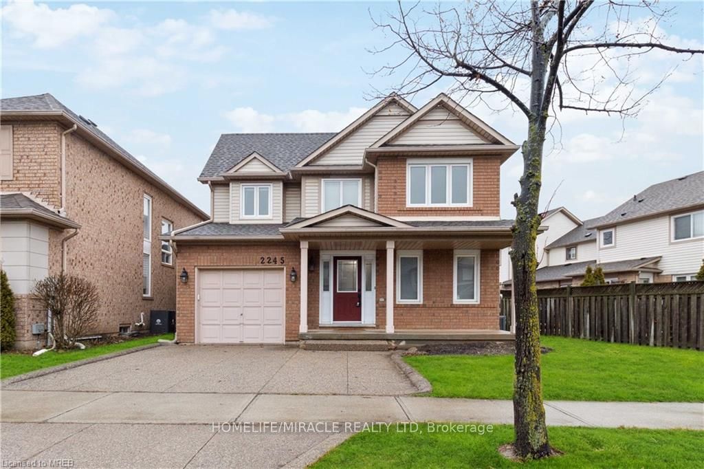 2245 Pathfinder Drive, Burlington, ON L7L 6L6