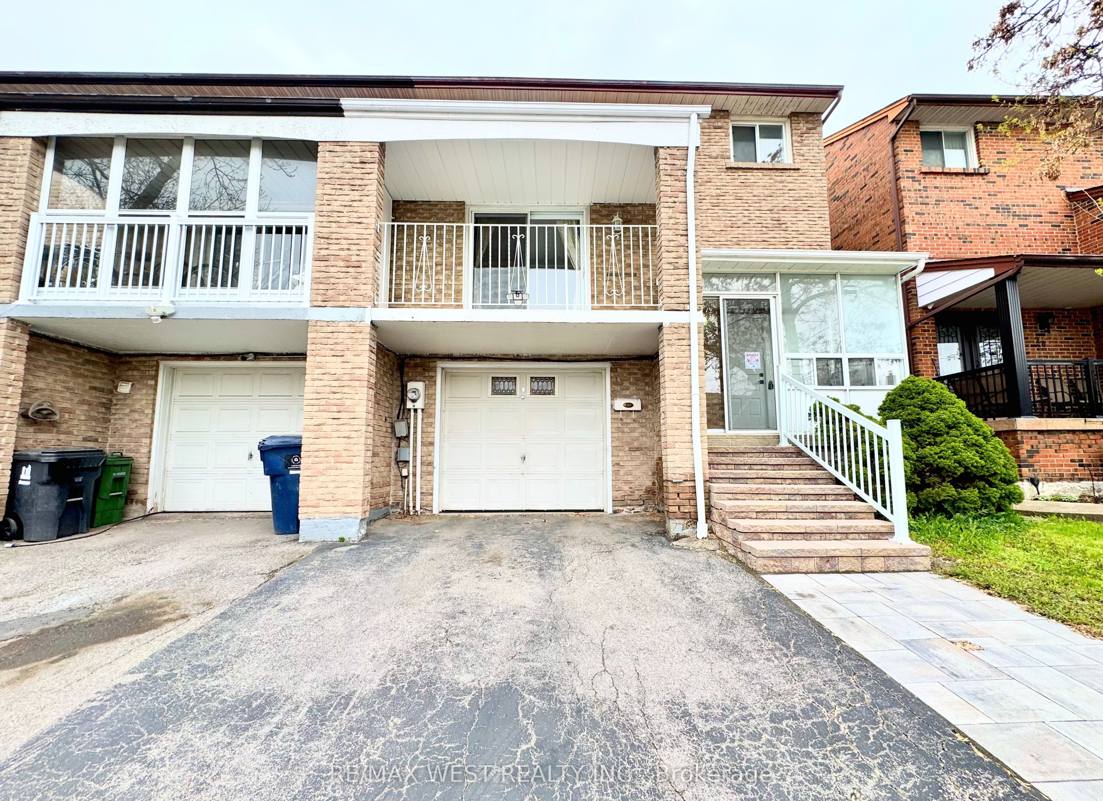 26 Brownridge Crescent, Toronto, ON M9V 4M5 photo 2