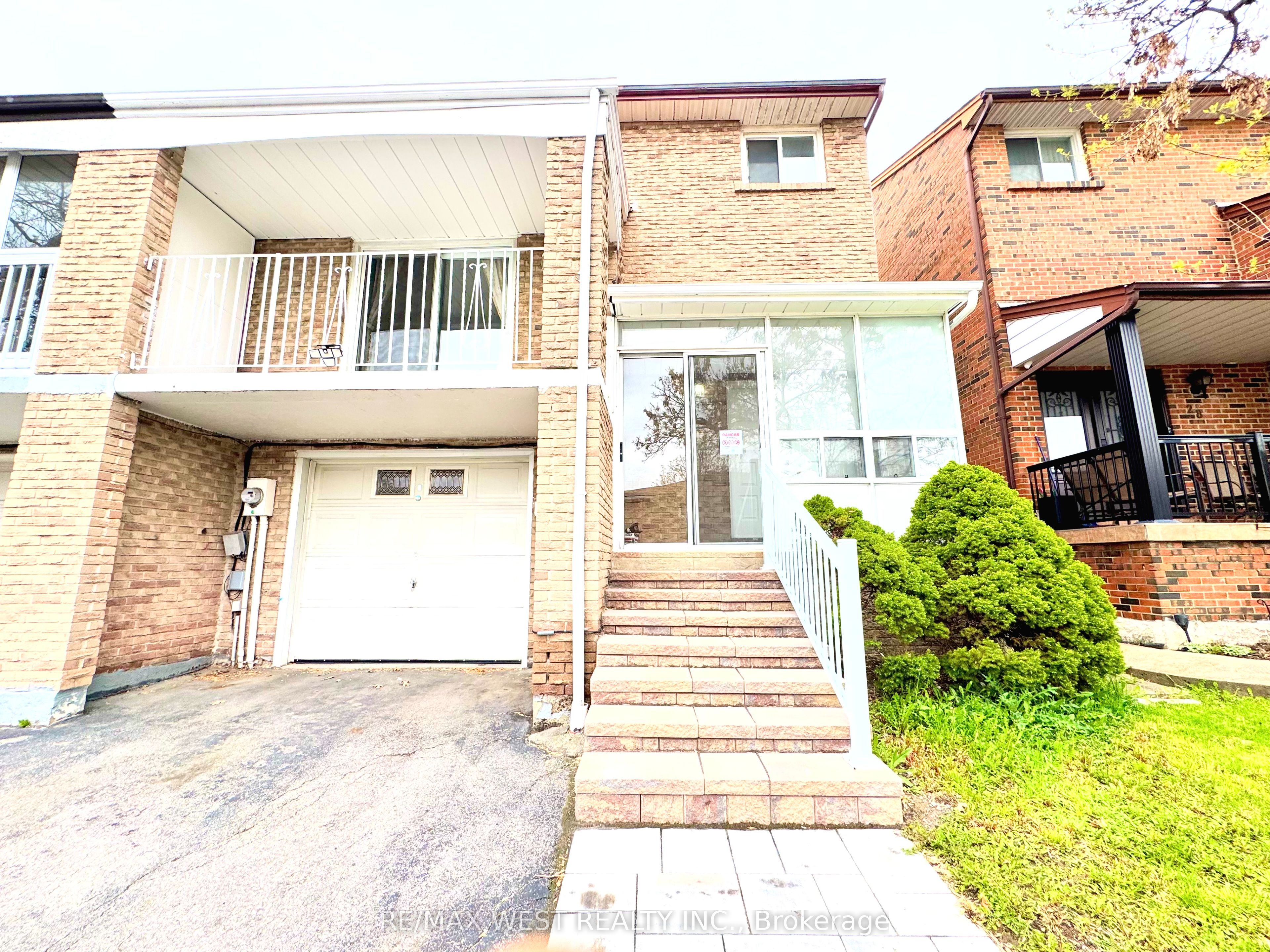26 Brownridge Crescent, Toronto, ON M9V 4M5 photo 3
