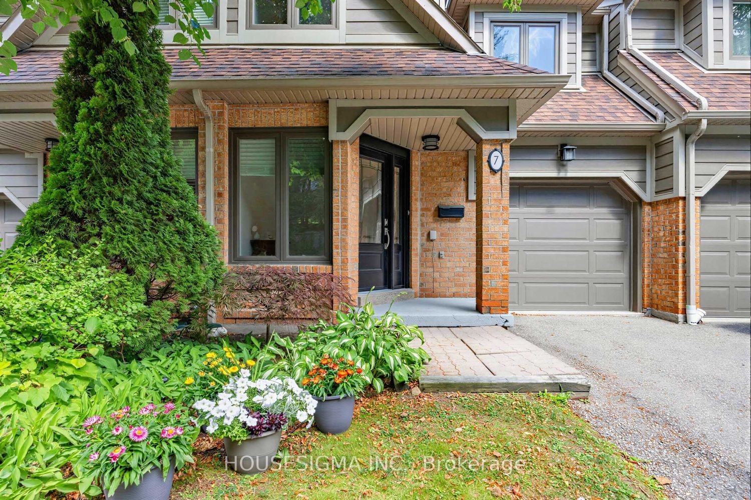 2199 Burnhamthorpe Road W 7, Mississauga, ON L5L 5M7 photo 2