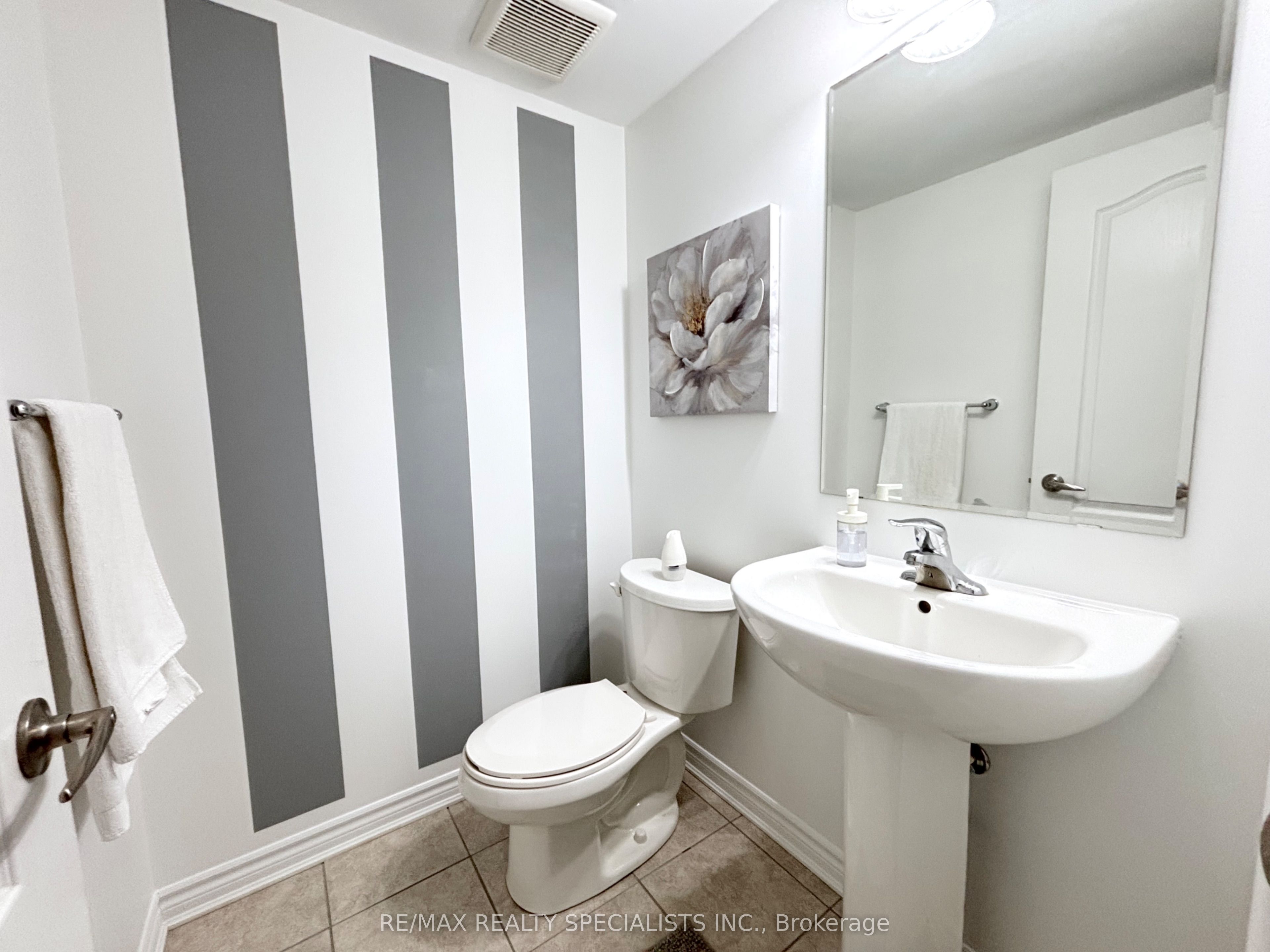 1578 Leblanc Court, Milton, ON L9E 0A3 photo 5
