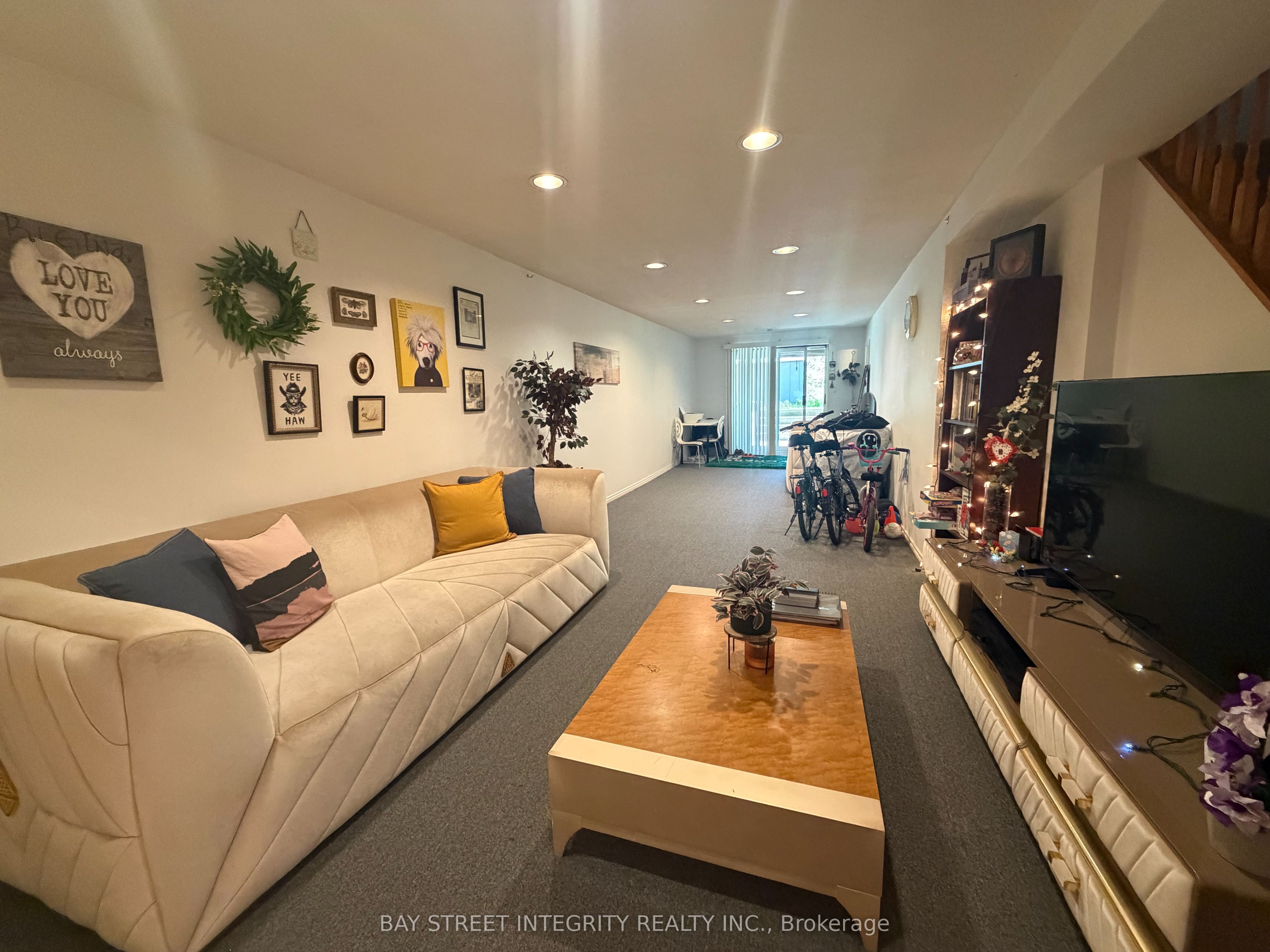 5110 Nishga Court, Mississauga, ON L5R 2M9 photo 3