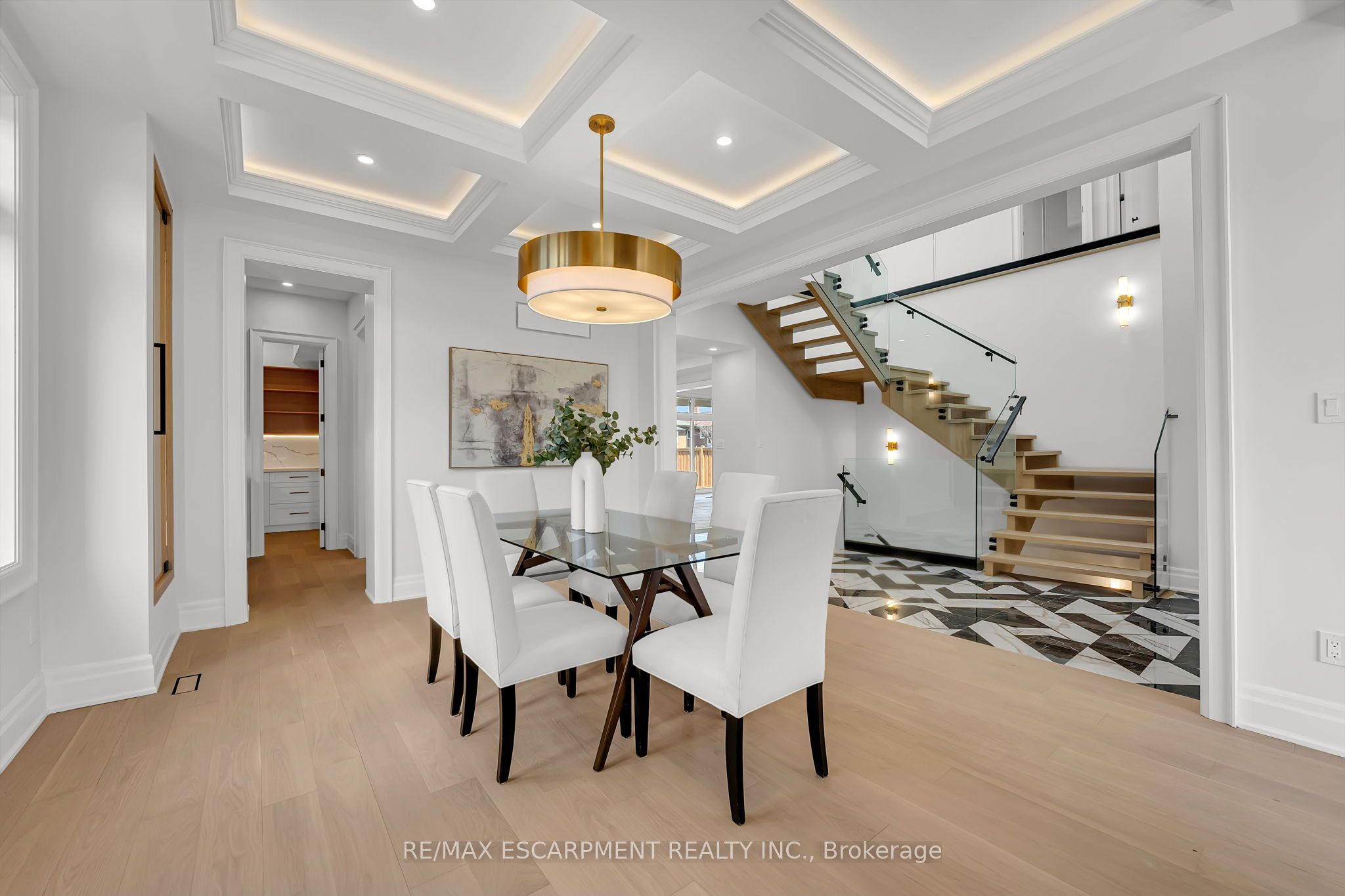 383 Wadsworth Street, Oakville, ON L6K 2A2 photo 4