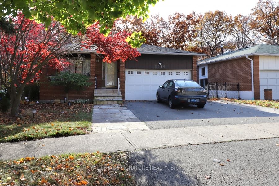 1414 Harmsworth Square, Oakville, ON L6H 3E7